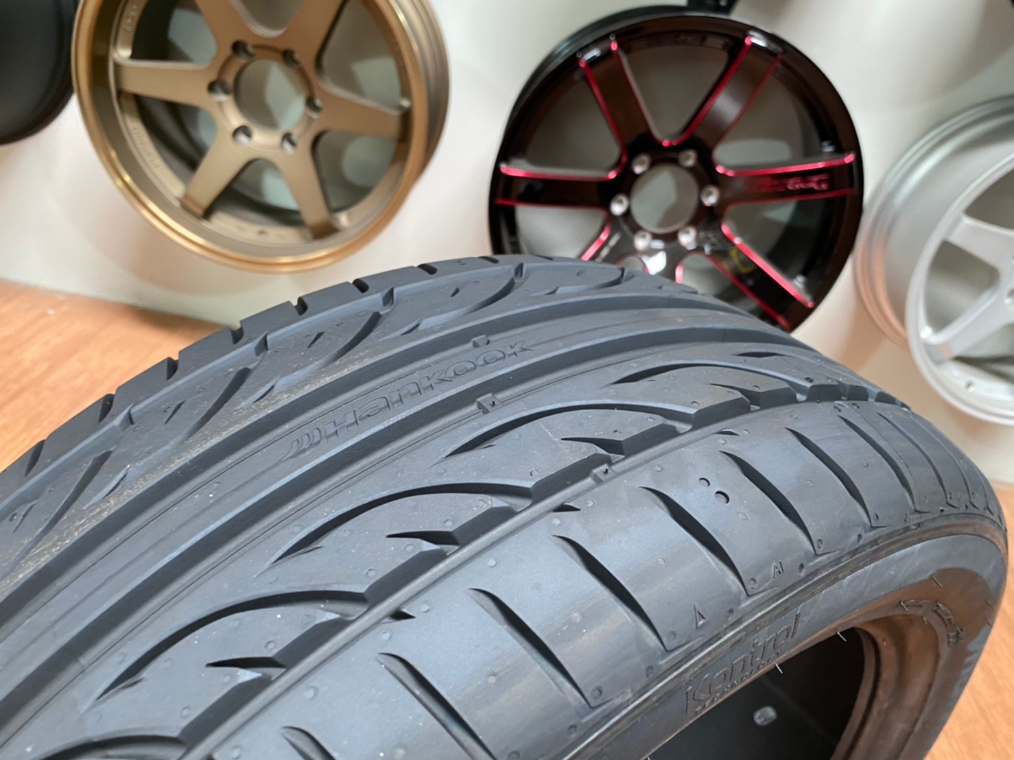 ยาง 225/45R17 Hankook V12ยางใหม่2020 ยางสมรรถนะสูง คุณภาพดีนุ่มเงียบ