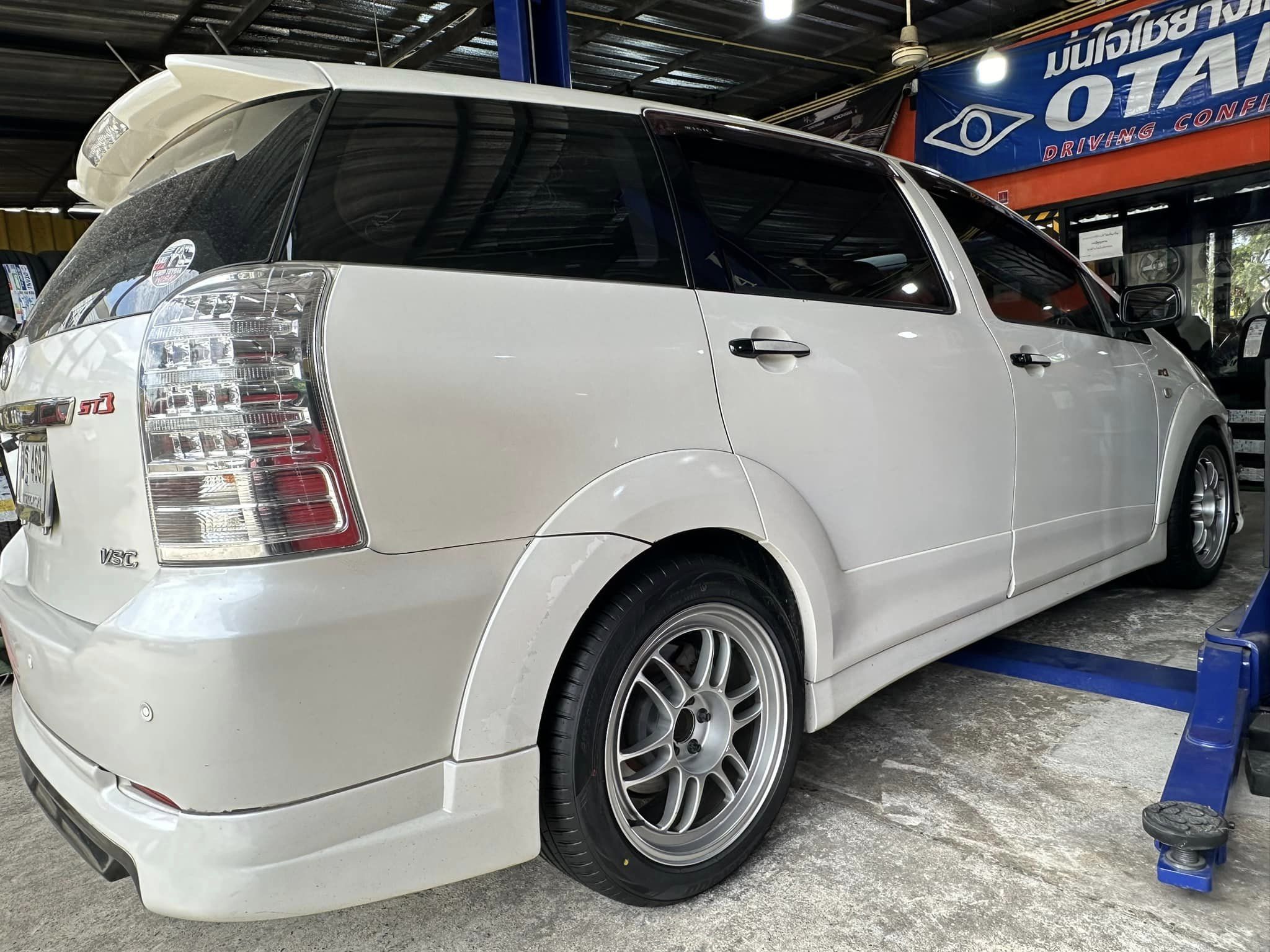 #TOYOTA_WISH #ยางรถไฟฟ้า 🛞 ￼#OTANI #KN1000 215/50R17