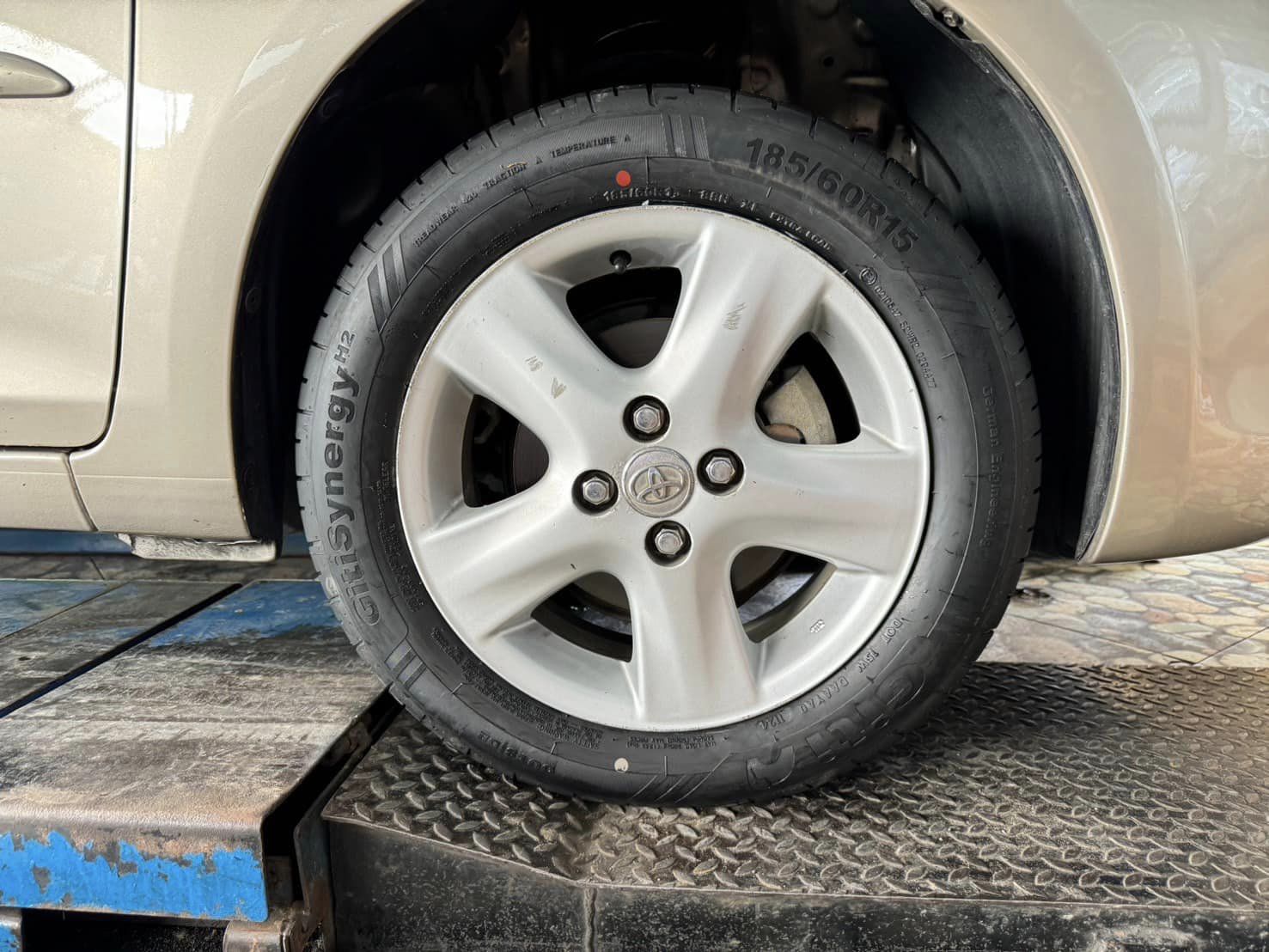 TOYOTA_VIOS 🛞เปลี่ยนยาง #Giti_SynergyH2 195/60R15🛞