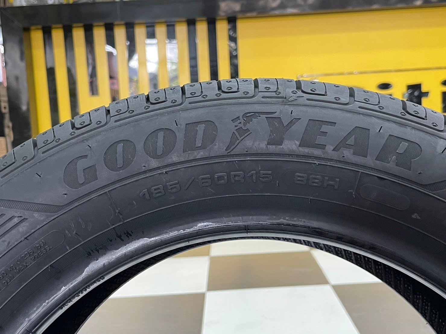 #GOODYEAR Assurance DuraPlus 2 185/60R15 ยางใหม่ปี2024