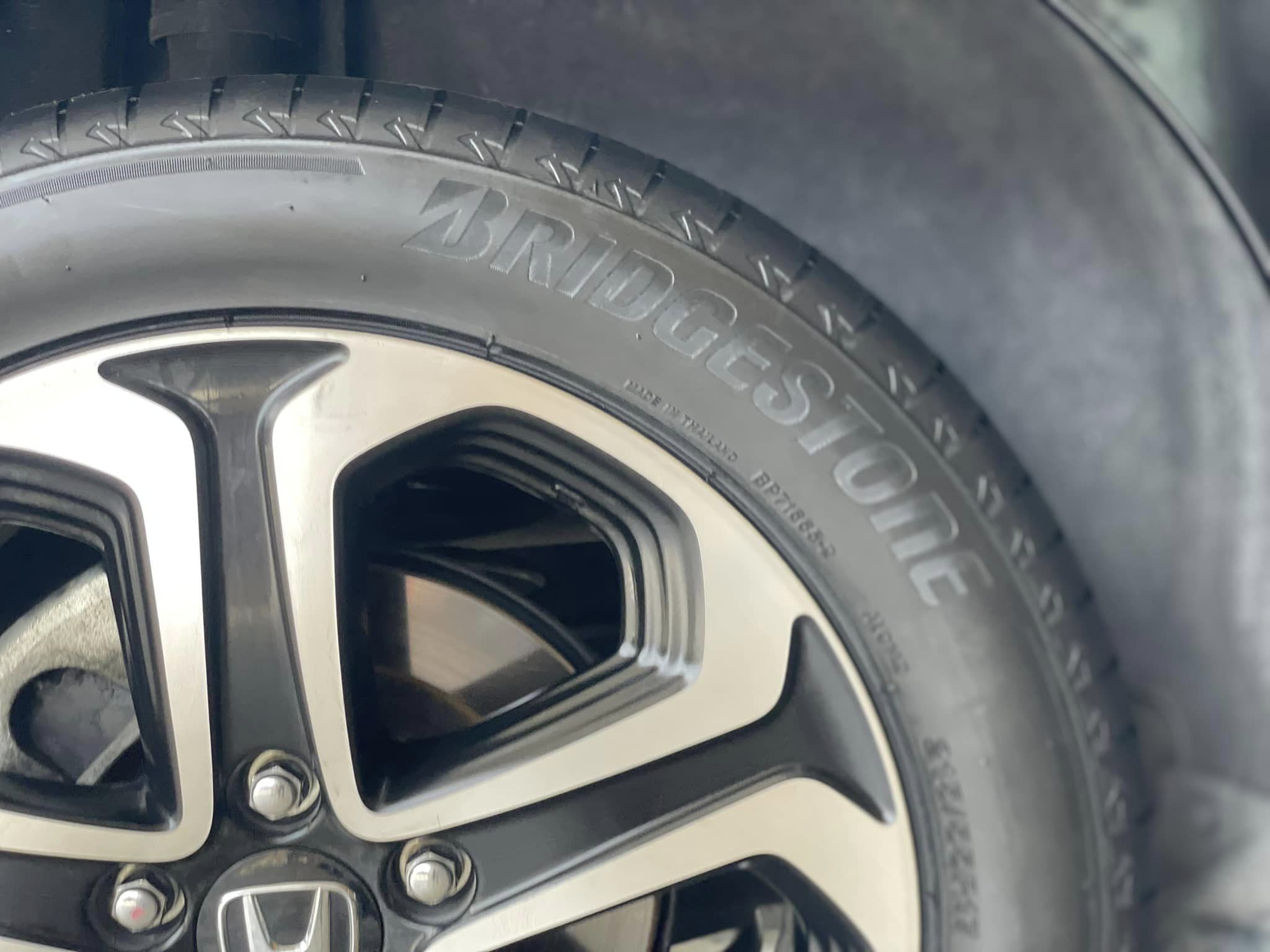 HONDA_HR-V #เปลี่ยนยาง 🛞🐘#BRIDGESTONE_ALENZ001_215/55R17