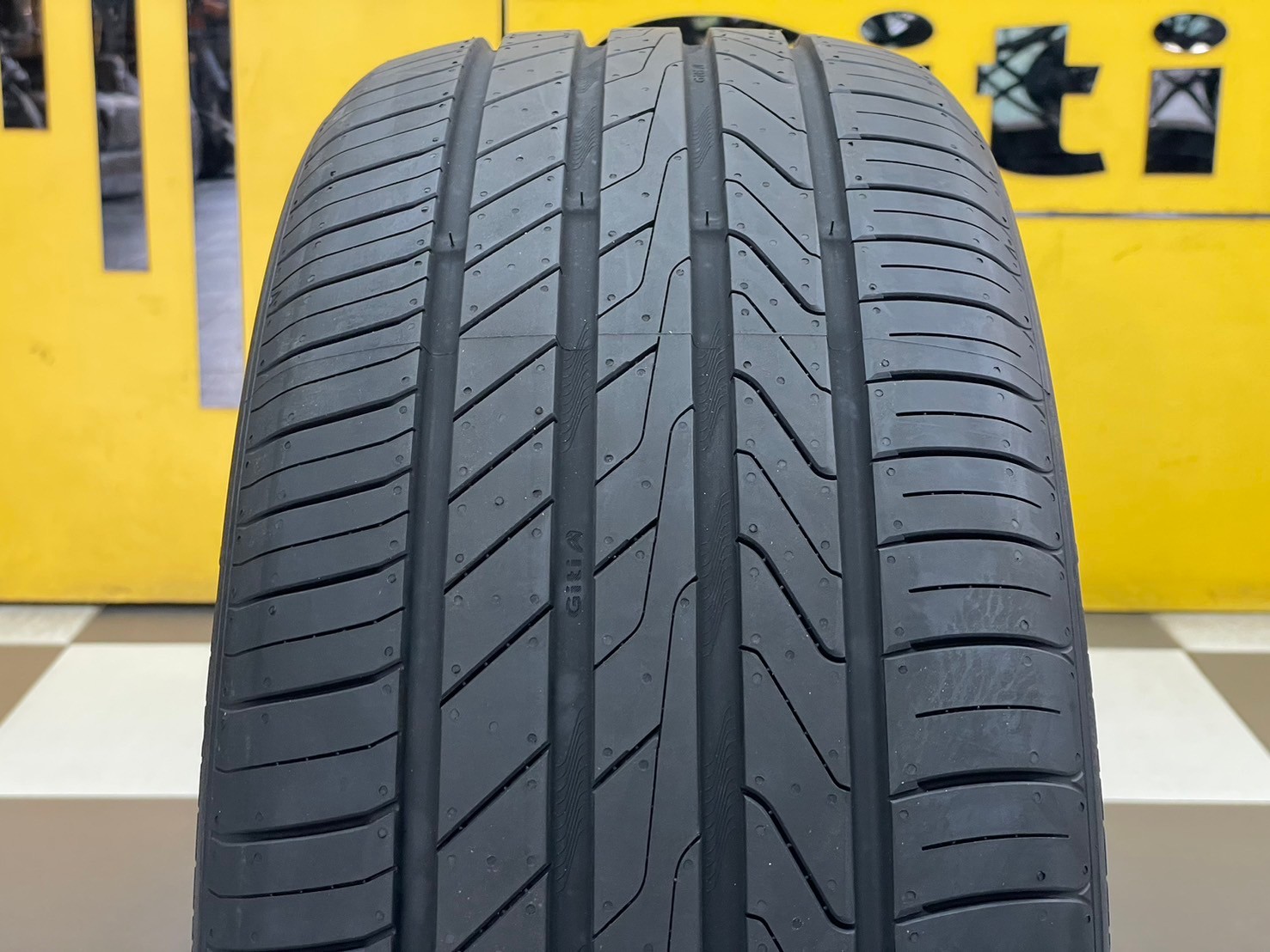 ยางใหม่ GITI Control P10 235/45R19 ยางใหม่ปี2024