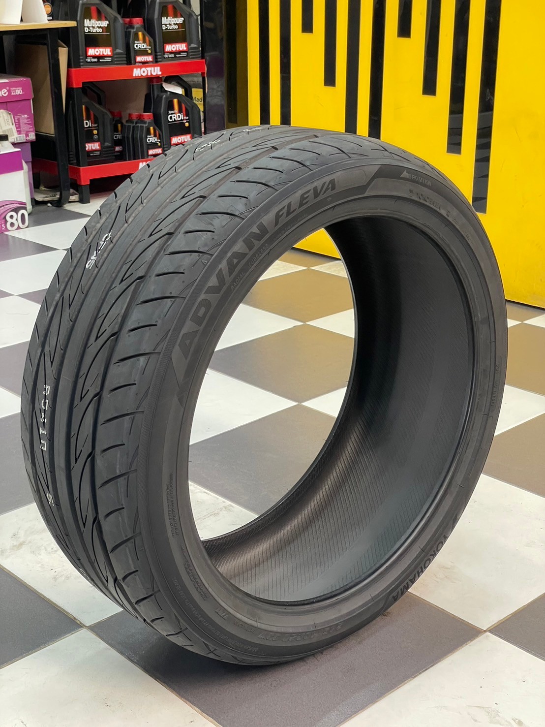 ยางใหม่โยโกฮาม่า YOKOHAMA ADVAN FLEVA V701 245/40R20 ยางใหม่ปี2024 🔥
