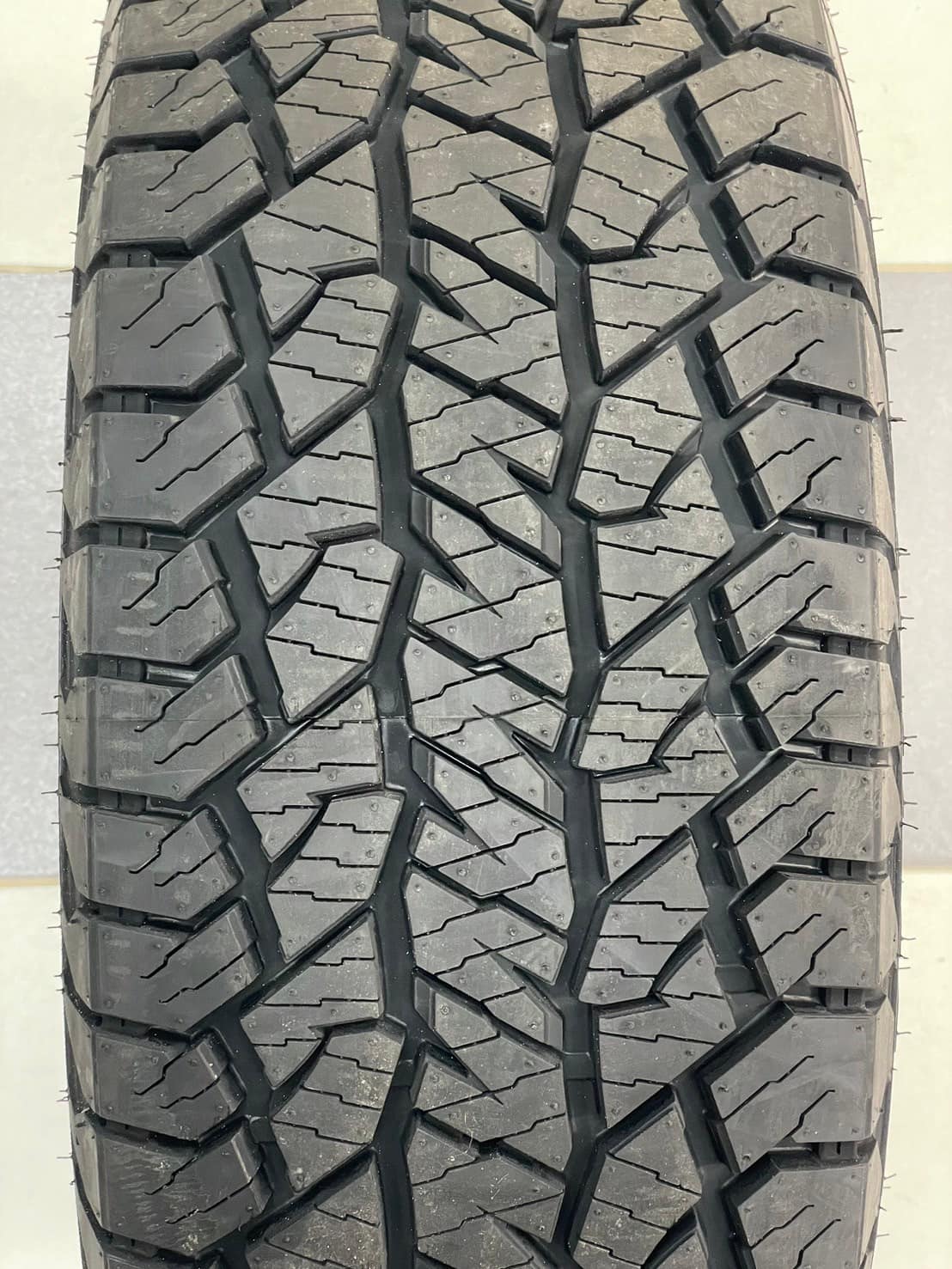 ยางใหม่ HANKOOK AT2 RF11 265/70R16 ยางใหม่ปี2024