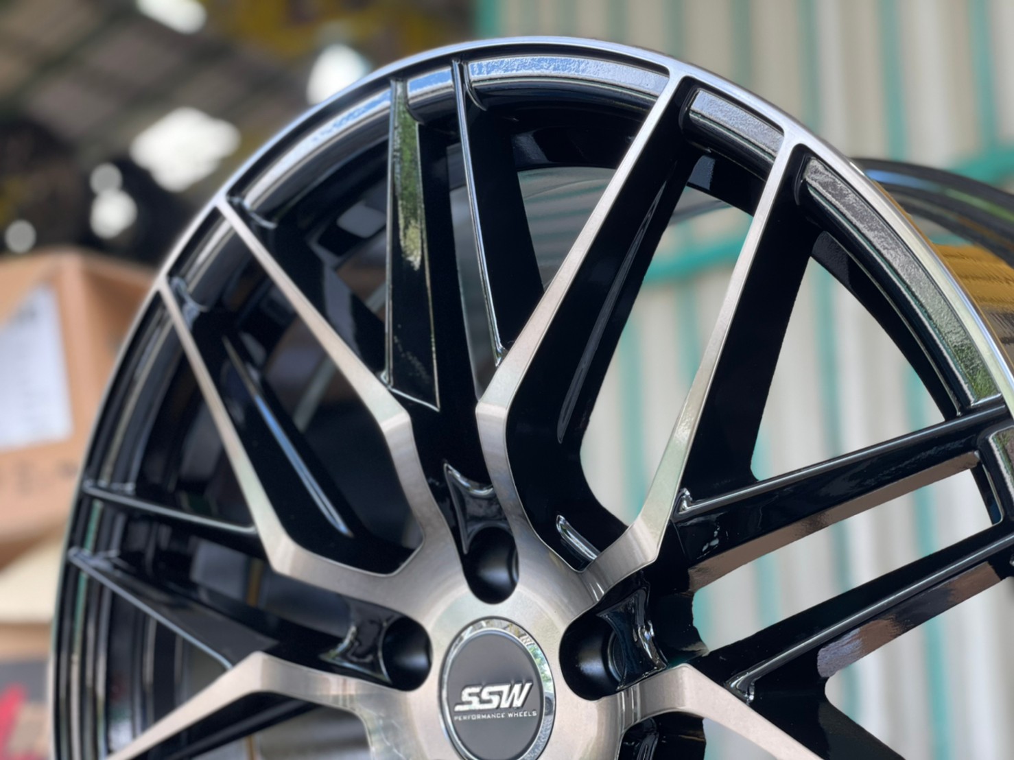 ล้อแม็กลายสวยหรู SSW Model348 สีดำหน้าสีชา ขอบ18 กว้าง8 5รู100