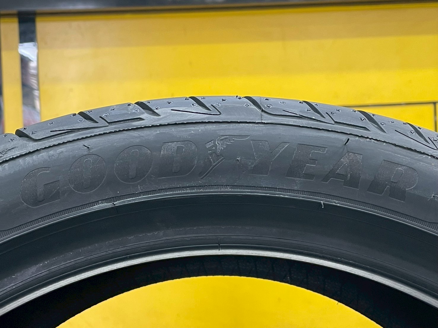 ยาง Goodyear Eagle F1 275/35R19 ยางใหม่ปี2025