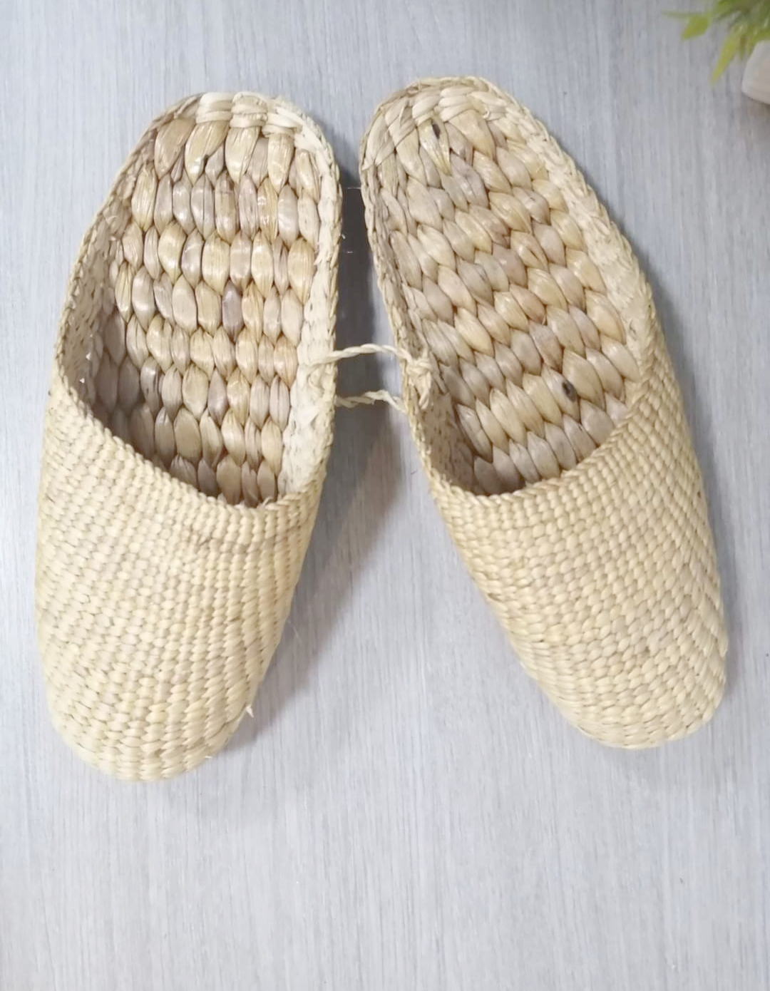 BSS201W : รองเท้าสานผักตบชวา ราคาส่ง 1โหล 12คู่