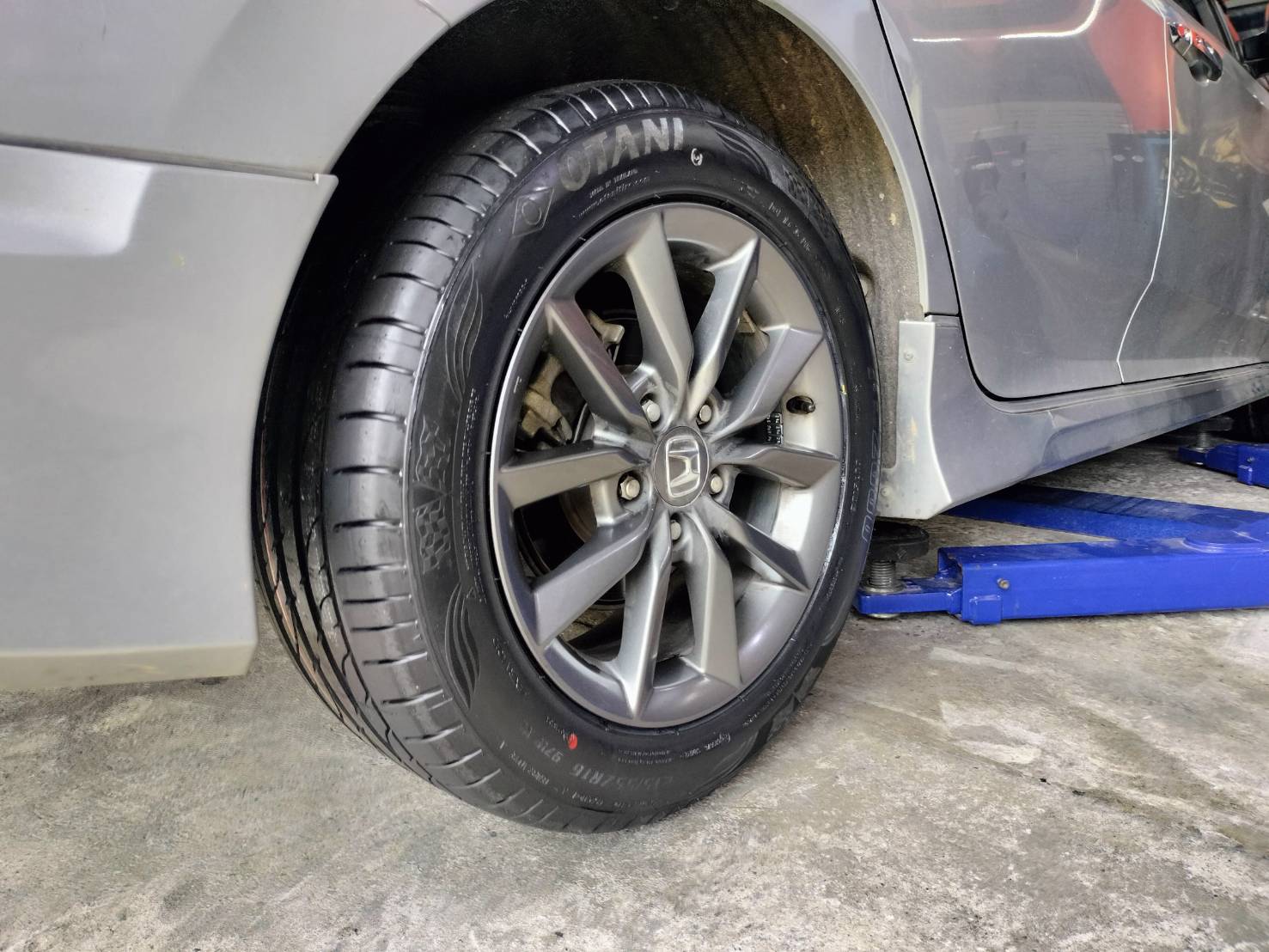 🚘#HONDA_CIVIC เปลี่ยนยาง 🛞 #OTANI_KC2000_215/55R16