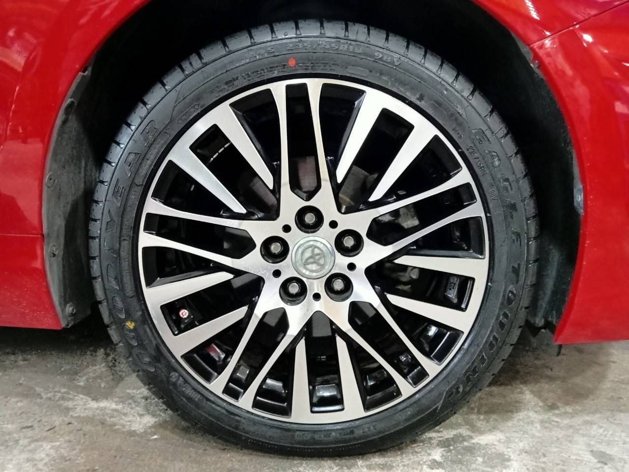🚘#TOYOTA_CAMRY เปลี่ยนยาง🛞 #GOODYEAR_EagleTouring_235/45R18