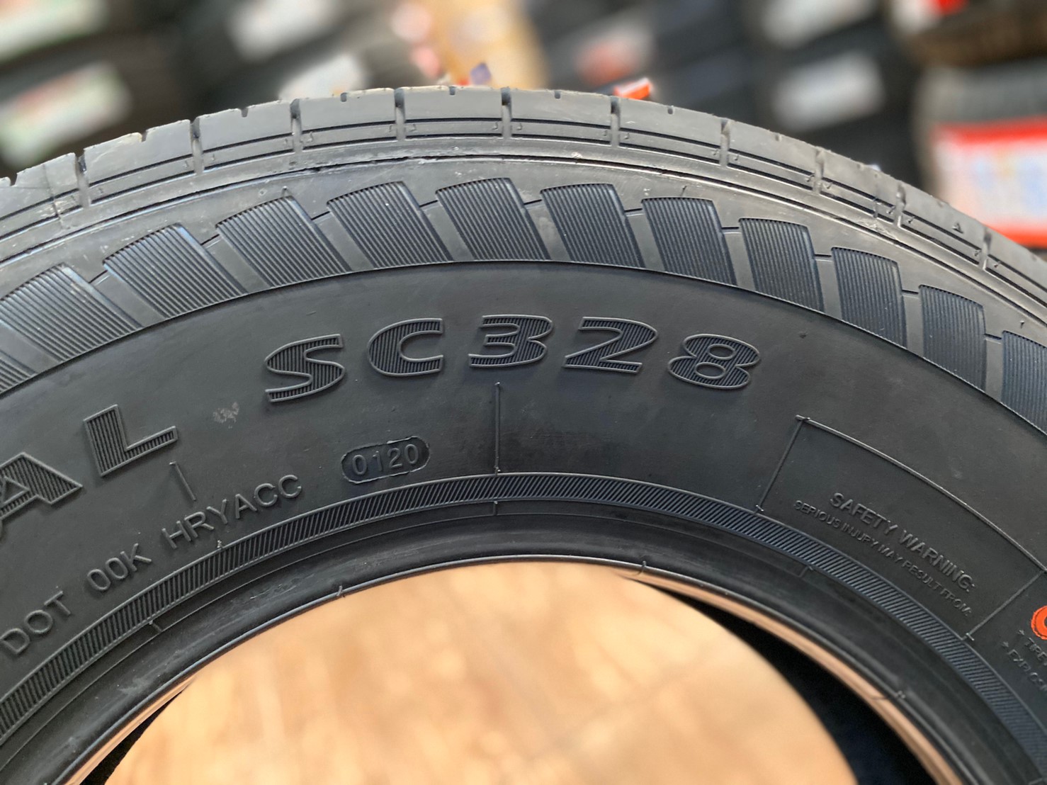 195R14 รุ่น SC328 ยี่ห้อ WESTLAKE ยางรถกะบะ พร้อมติดตั้งฟรี