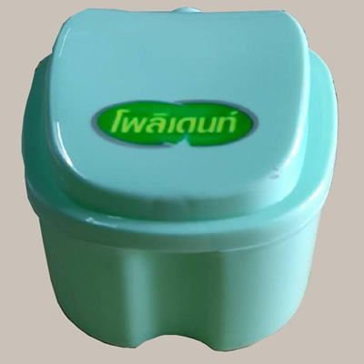 ครีมติดฟันปลอม โพลิเดนท์ เฟรช มินท์ 3หลอด แถมกล่องแช่ฟันปลอม และแปรงสีฟันสำหรับฟันปลอม