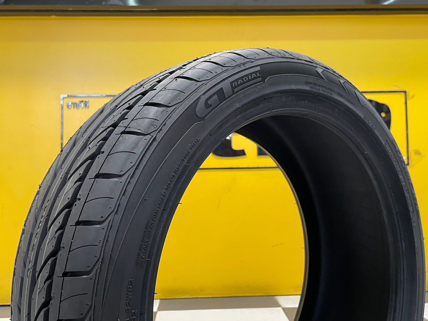 GT Radial Champiro GTX PRO 205/45R17 ยางใหม่ปี2023