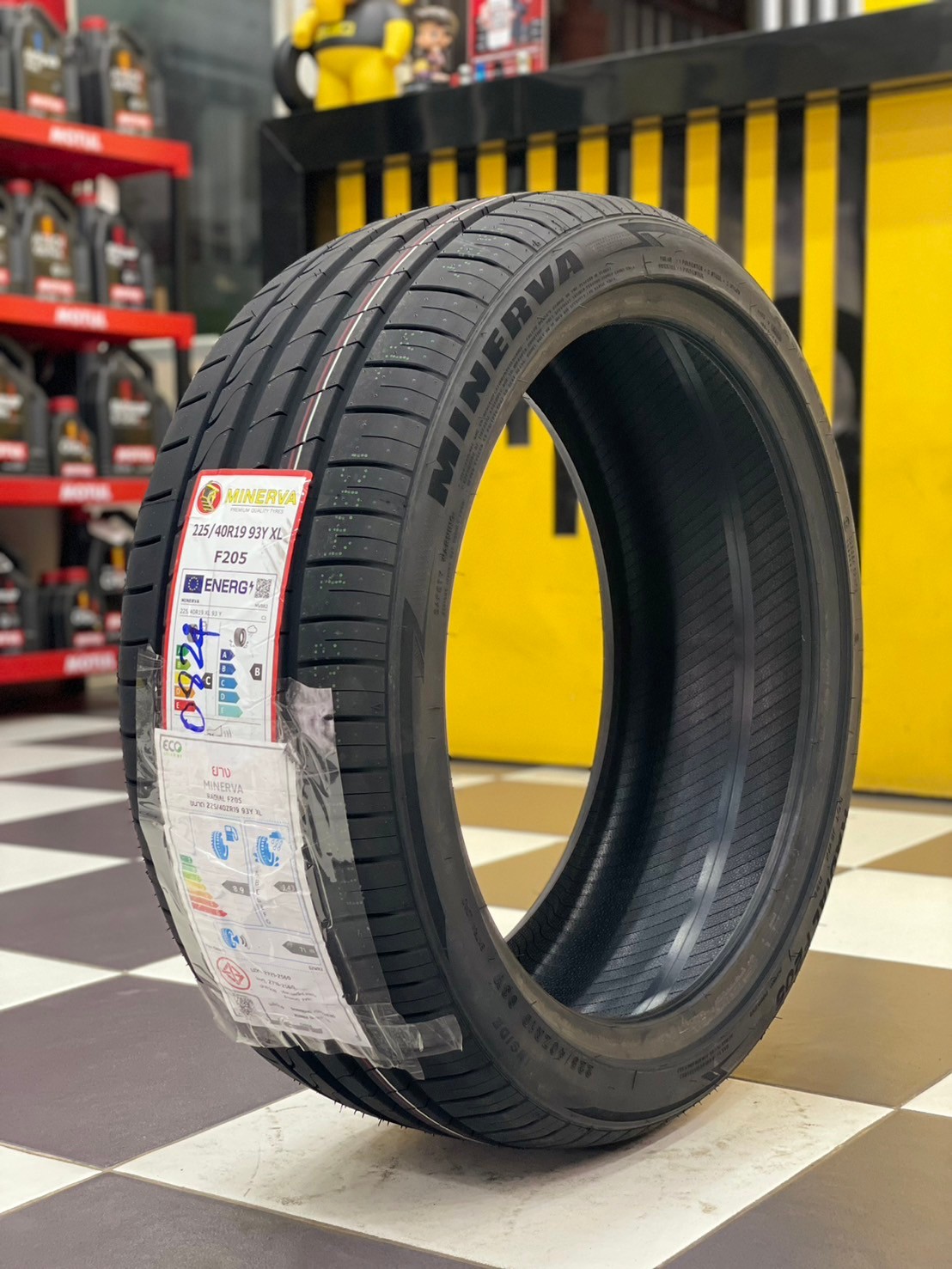 ยาง MINERVA F205 225/40R19 ยางสปอร์ตคุณภาพดี สมรรถนะการขับขี่สูงนุ่มเงียบ ยางใหม่2024