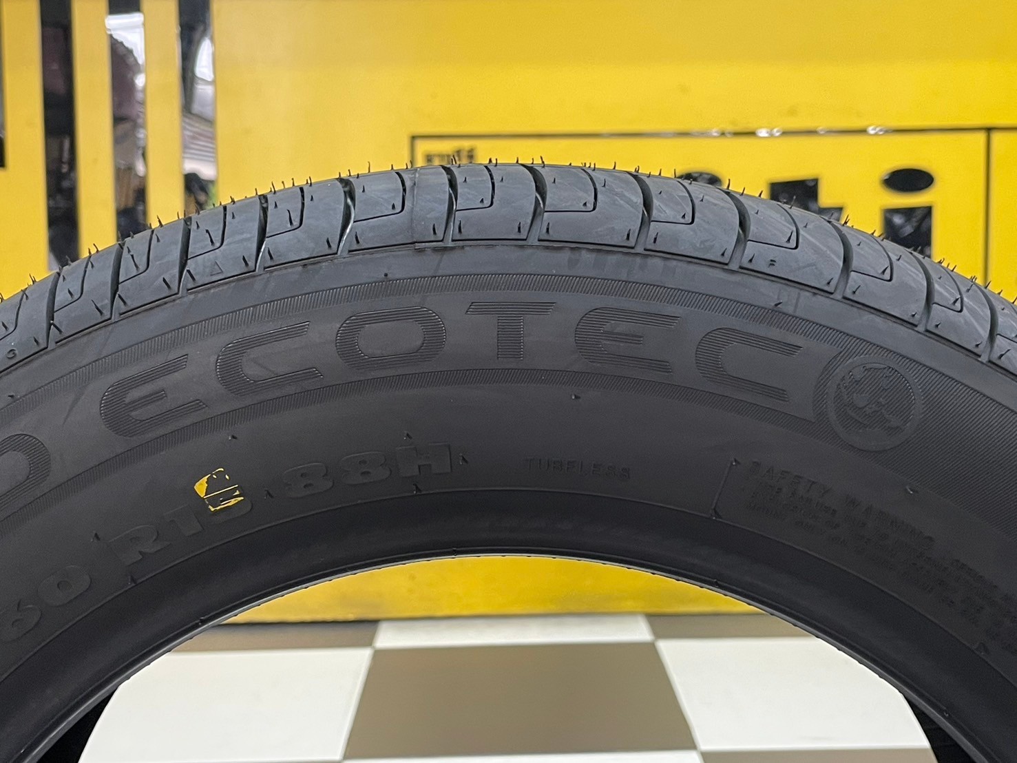 GT RADAIL CHAMPIRO ECOTEC 195/60R15 ยางใหม่ปี2024