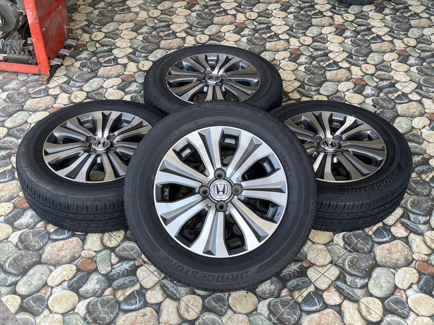 ล้อแม็กซ์เดิม Honda City ขอบ 15 4x100 พร้อมยาง Bridgestone