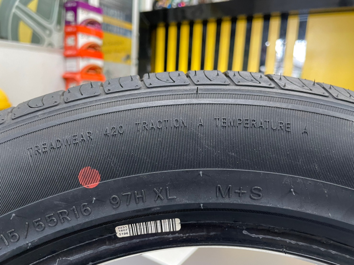 215/55R16 BLACKHAWK ยางใหม่ปี2022