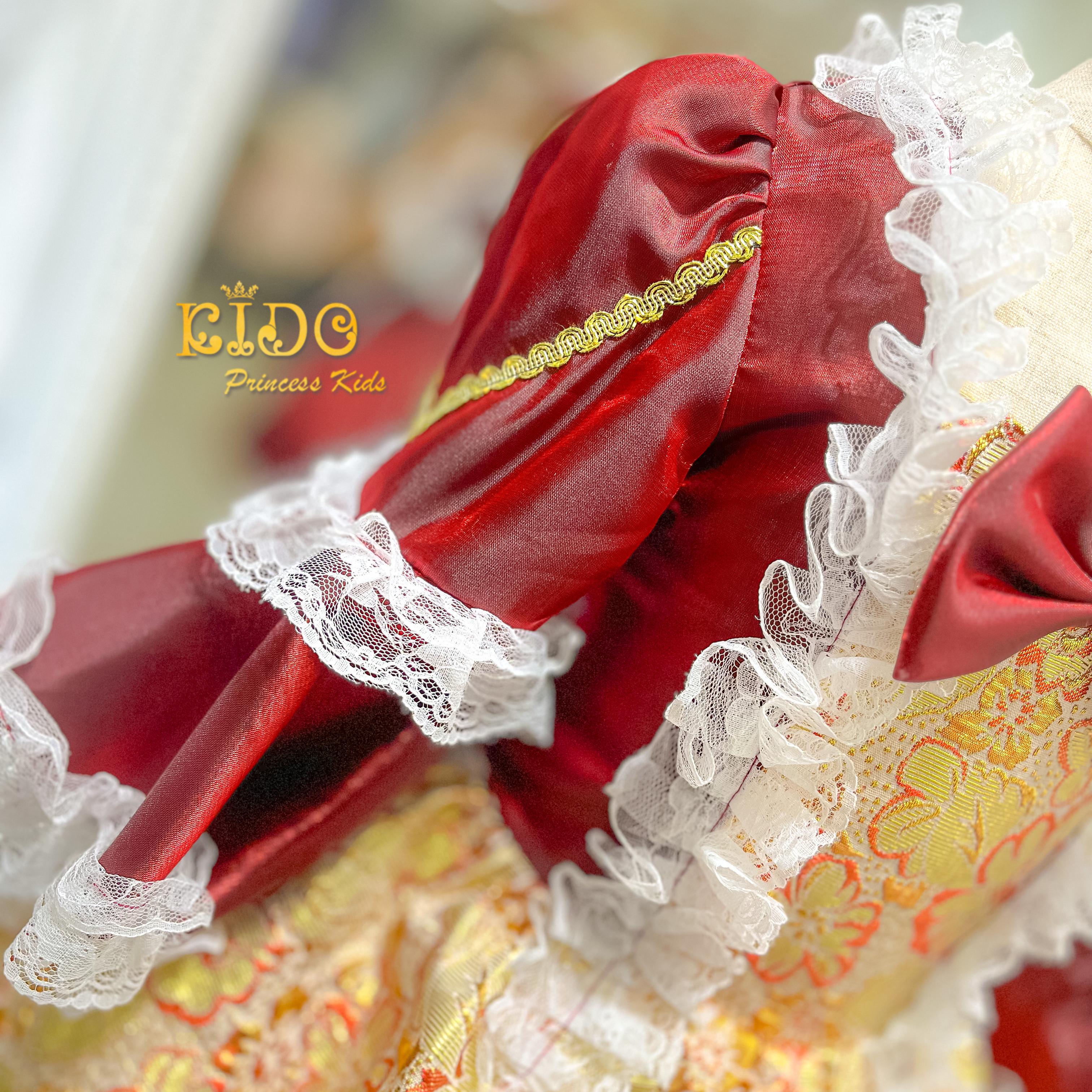 ชุดเดินแบบเด็ก(หน้าร้านอยู่รัชดา ลองได้ถ่ายรูปจากชุดจริง)W18432สีแดง ยุควิคตอเรีย กระโปรงยาว