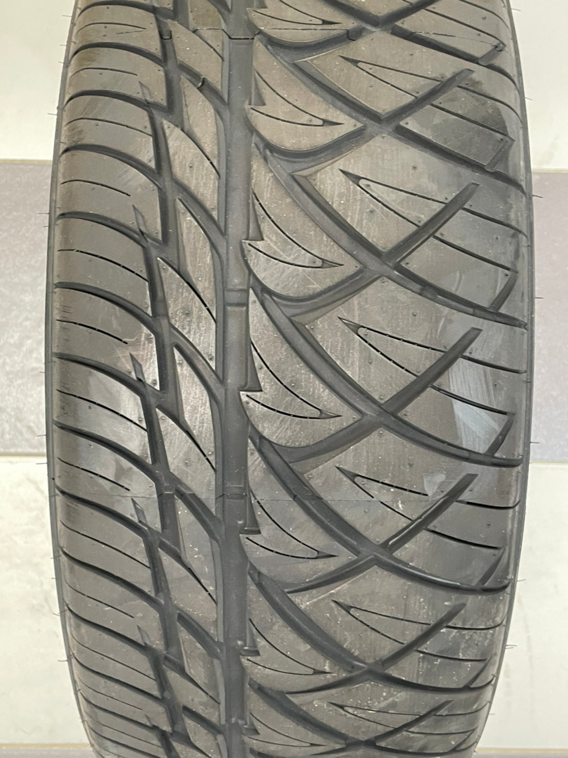 NITTO NT420SD 265/50R20 ยางลายซิ่ง สปอร์ต สมรรถนะสูง