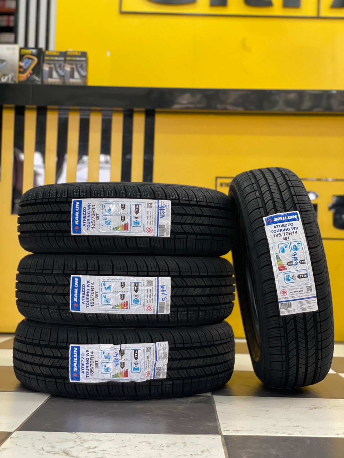 ยางใหม่ขอบขาว SAILUN 185/70R14 ยางใหม่ปี2023