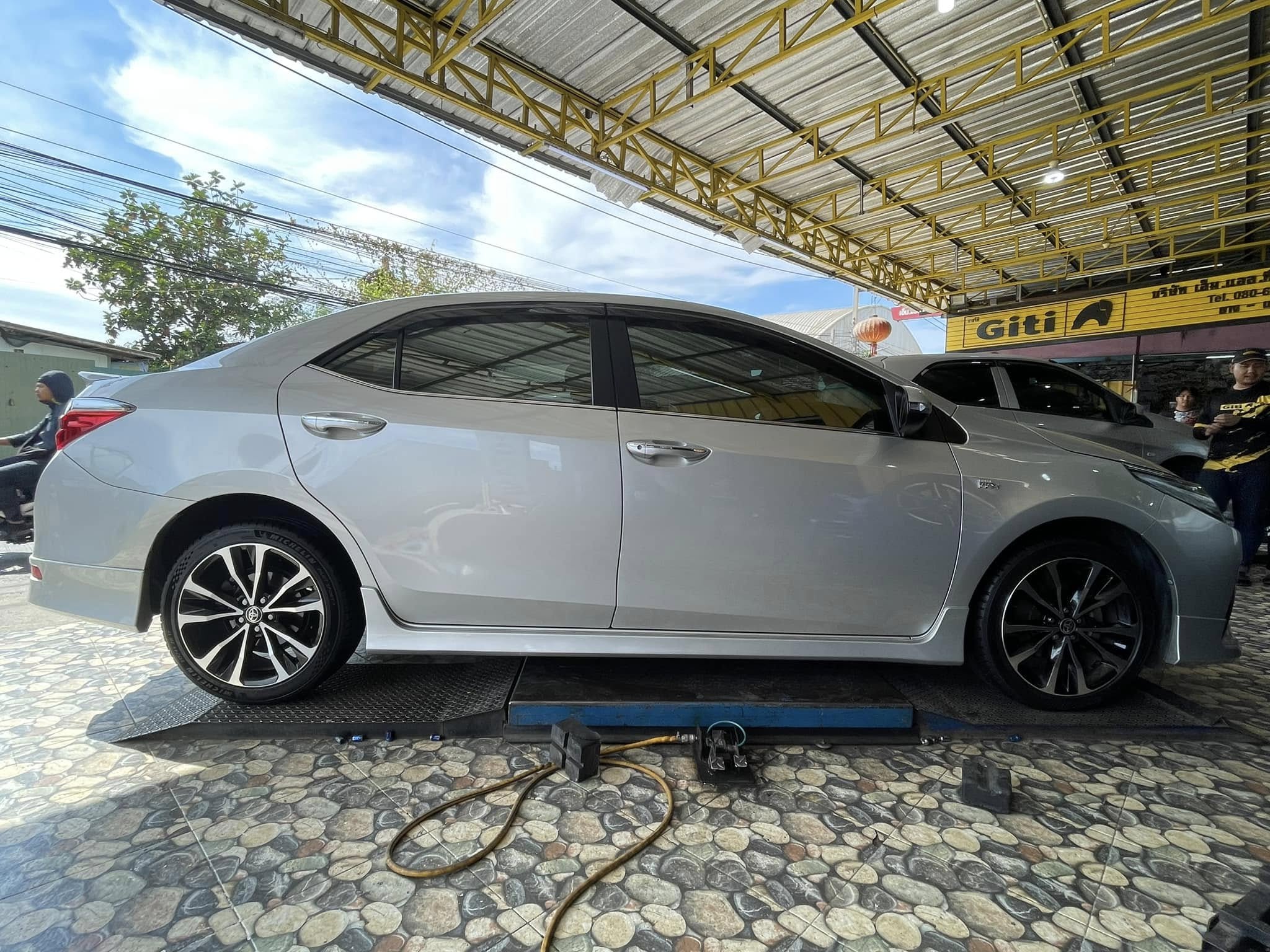 🛞❤️ #TOYOTA_ALTIS 🚘เปลี่ยนยาง 🛞🐘#MICHELIN #PILOT SPORT5 215/45R17