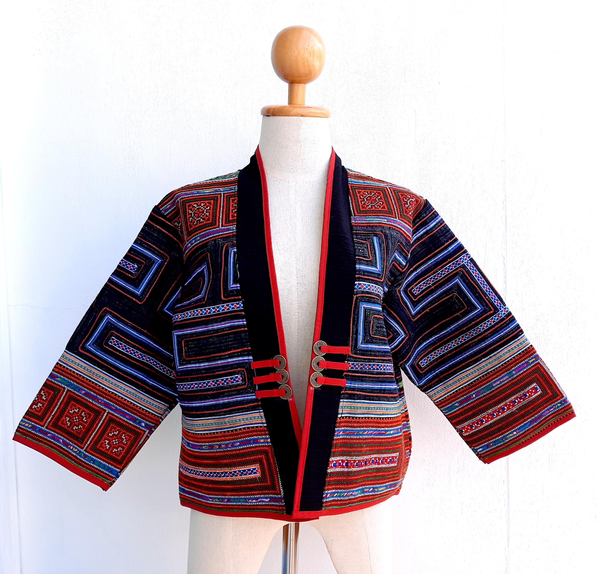 เสื้อคลุมผ้าชาวเขา(ผ้าเชิงส้ม) เขียนเทียนชัด