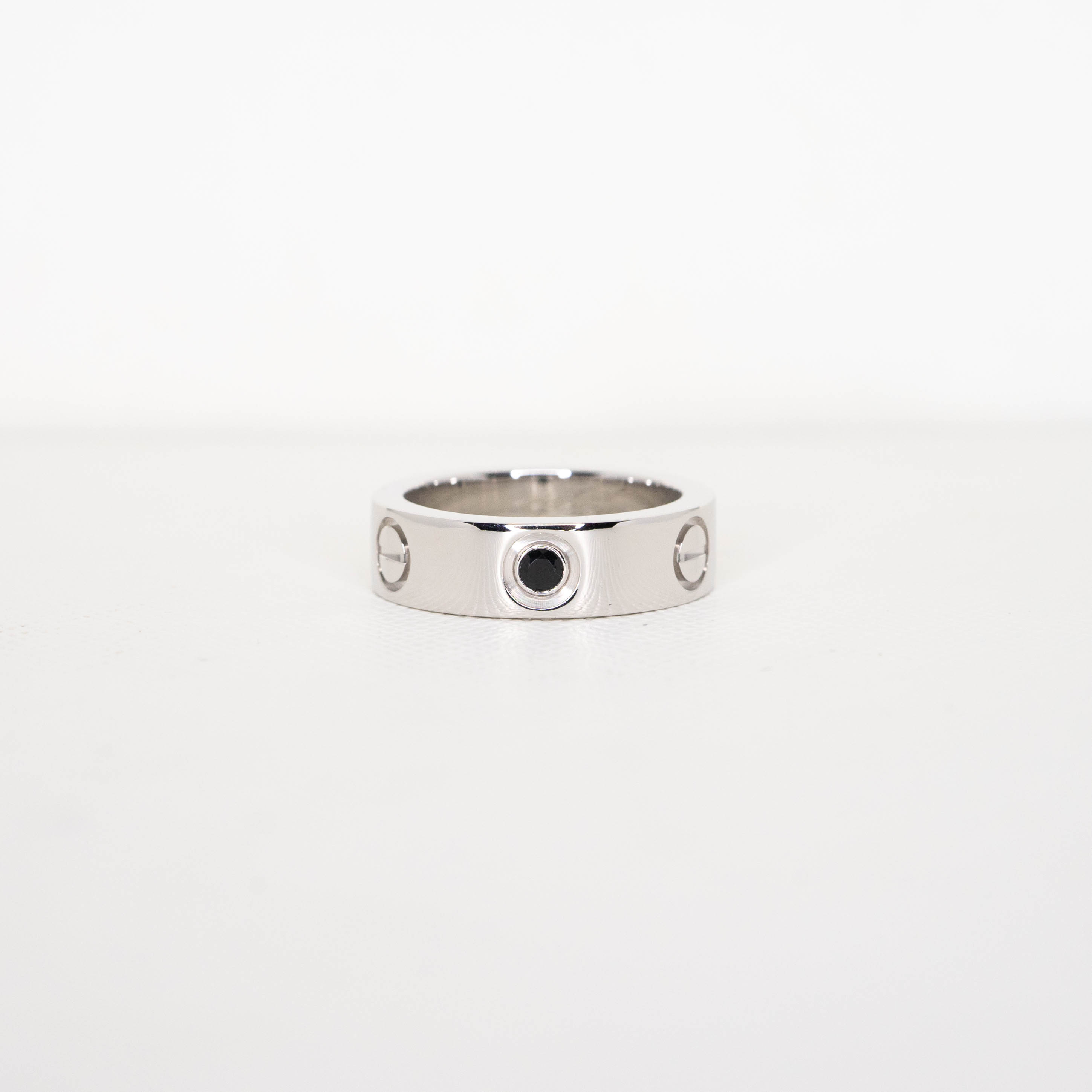 แหวน Cartier Love with Sapphire ทองขาว18K ไซส์ 49# (Used)