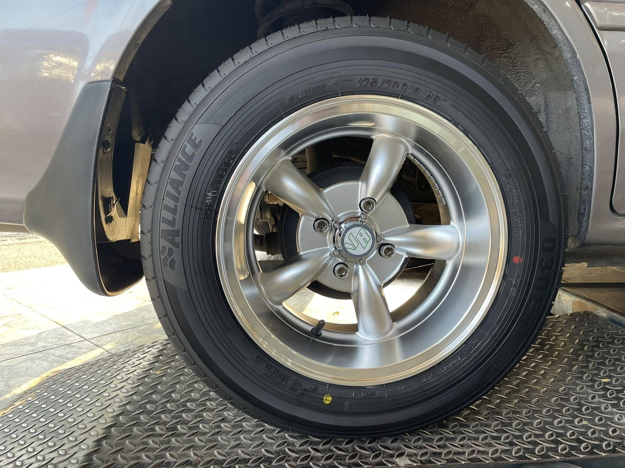 เสริมหล่อ ล้อพร้อมยาง #HONDA_CITY 🚘❤️💫 🛞🛠 #ALLIANCE_030EX 175/70R13 🛞🐘#ล้อกล้วยขอบ13 #MGW MF5134 13X7 ET-7 4X100