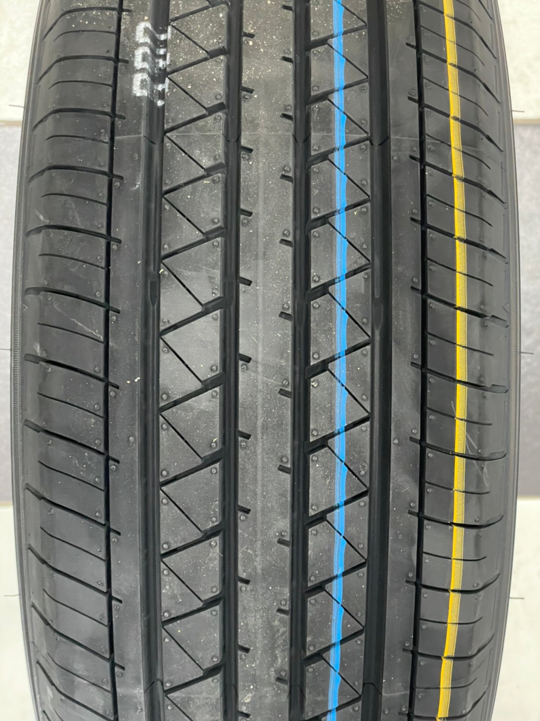 ยางใหม่ YOKOHAMA BluEarth-VAN RY55 235/65R16 ยางใหม่ปี2022