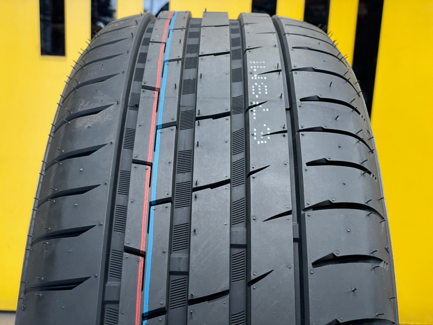 OTANI KC1000 225/50R17 ยางใหม่ปี2023 ราคาโปรโมชั่นพิเศษโทรสอบถามได้ค่ะ