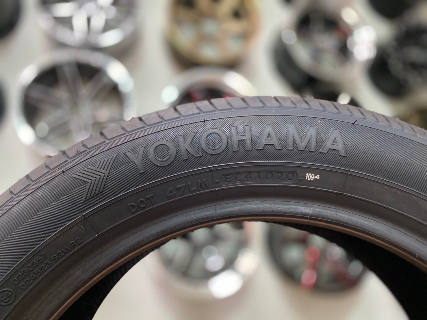 215/55R17 ยางใหม่ Yokohama BluEarth E70 ยางปี2020 ยางคุณภาพดี