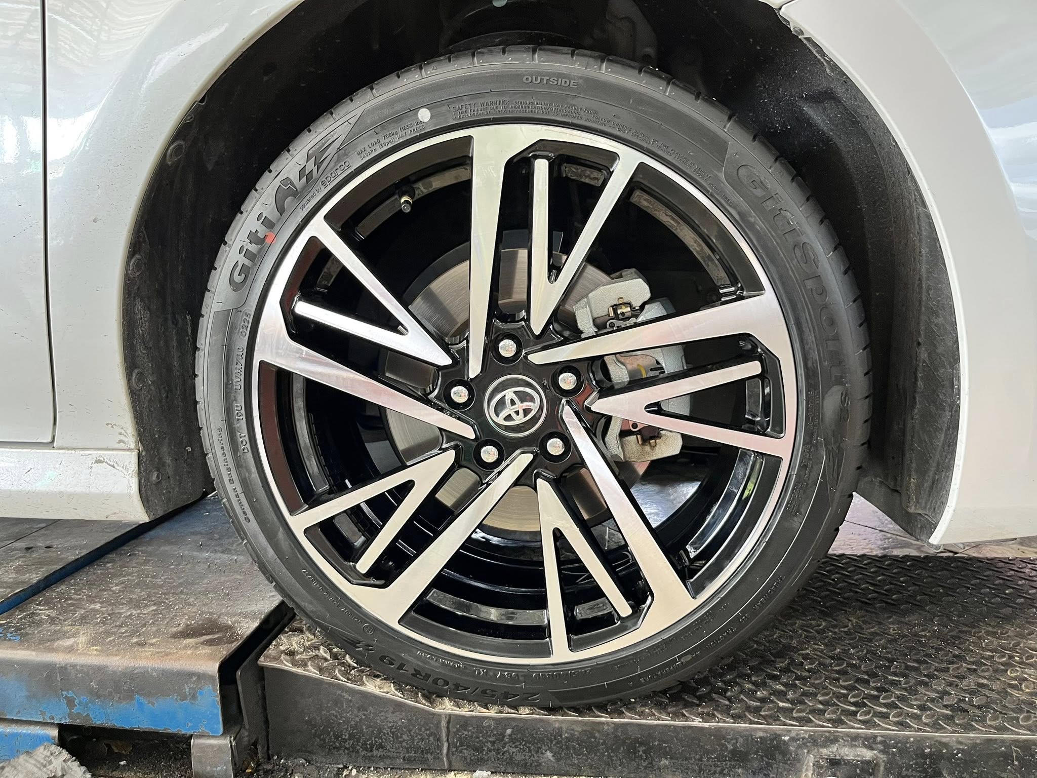 TOYOTA_CAMRY🚘 เปลี่ยนยาง 🛞🐘#GITI_SportS2_245/40R19