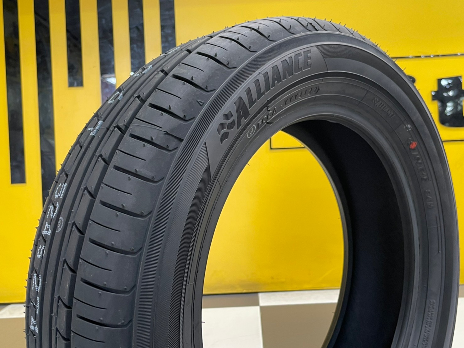 🌟 185/60R15 ALLIANCE AL30 By YOKOHAMA ยางใหม่ปี2022🌟 (4เส้น)
