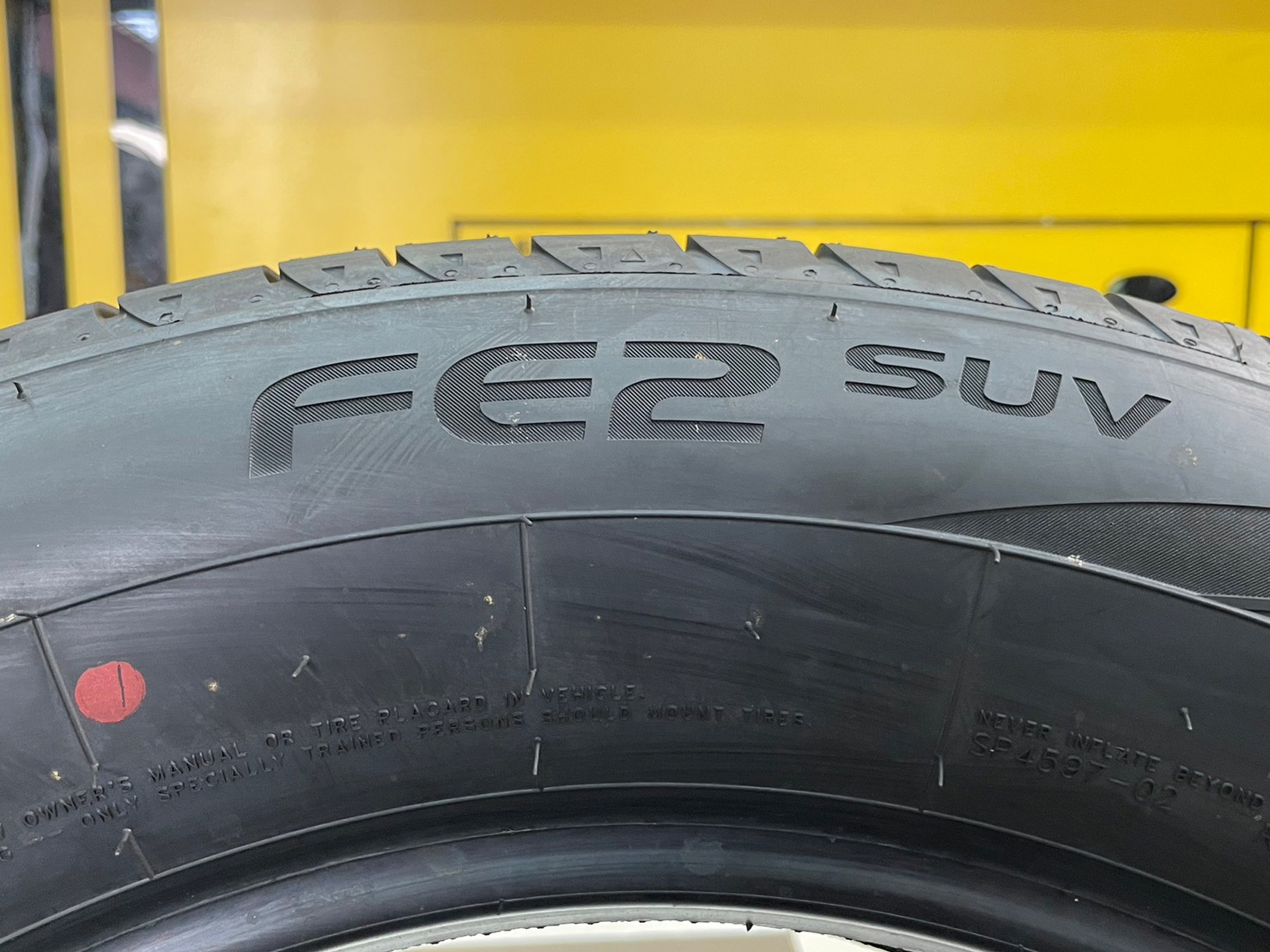 GT RADIAL FE2 235/60R18 ยางใหม่ปี2023