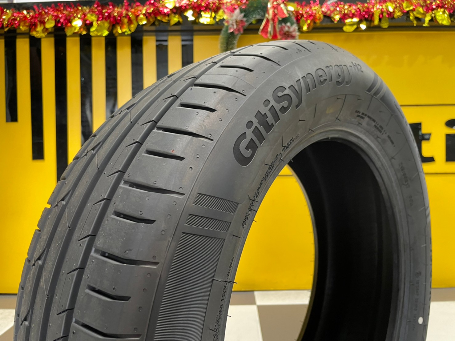 Giti Synergy H2 215/60R17 ยางใหม่ปี2023 ราคาโปรโมชั่นพิเศษ พร้อมติดตั้งฟรี