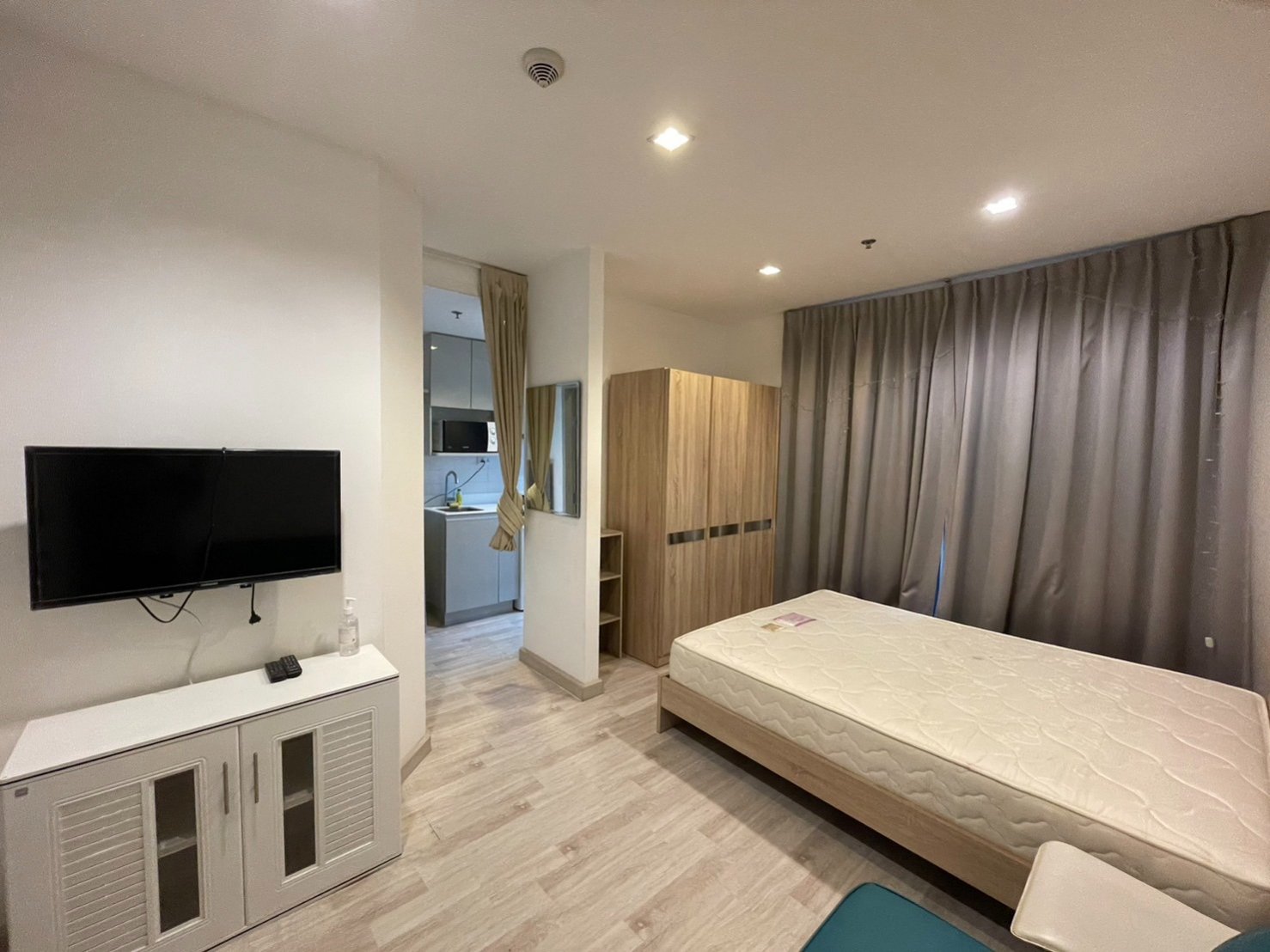 *FOR RENT* IDEO MOBI สาทร ห้องสวย ใกล้ BTS กรุงธนบุรี 80 ม.