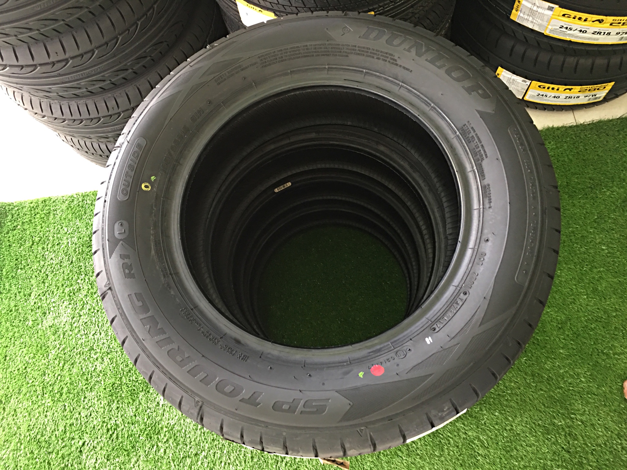 195-65-R15 SP-Touring R1