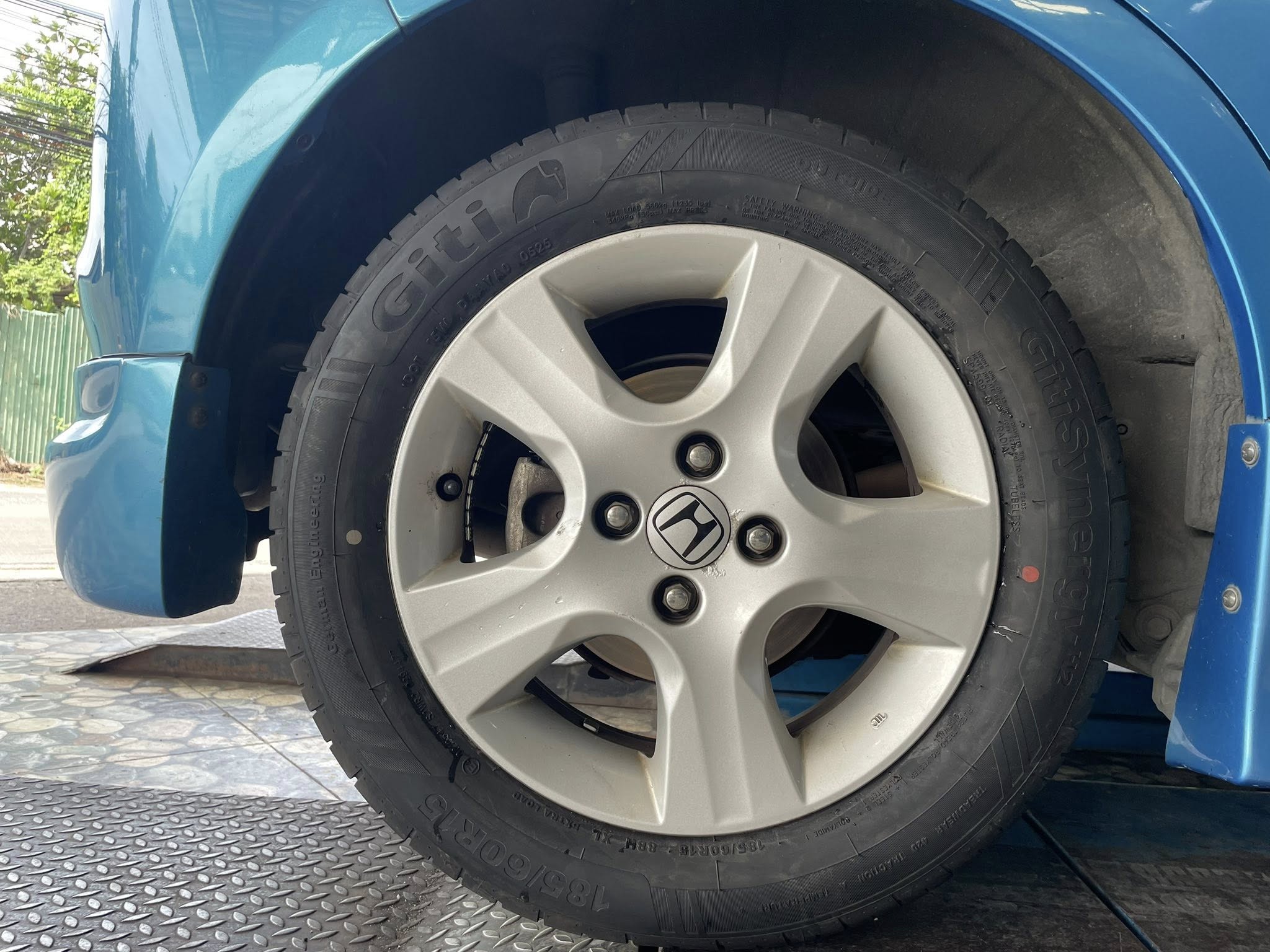 HONDA_JAZZ🚘 🛞เปลี่ยนยาง 🐘#GITI_SynergyH2_185/60R15 🛞