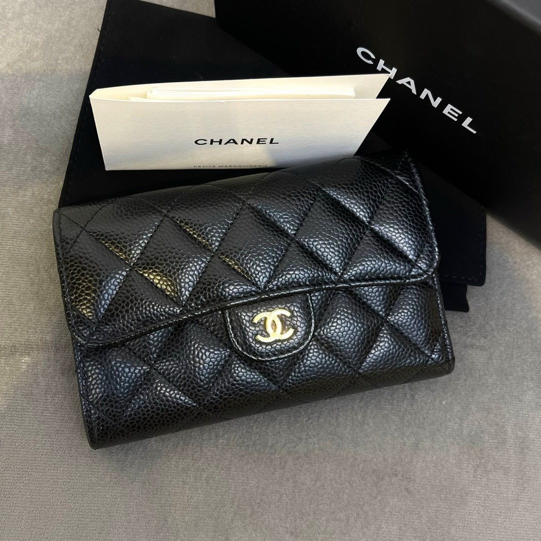 กระเป๋าสตางค์Chanel Wallet Medium Cavair