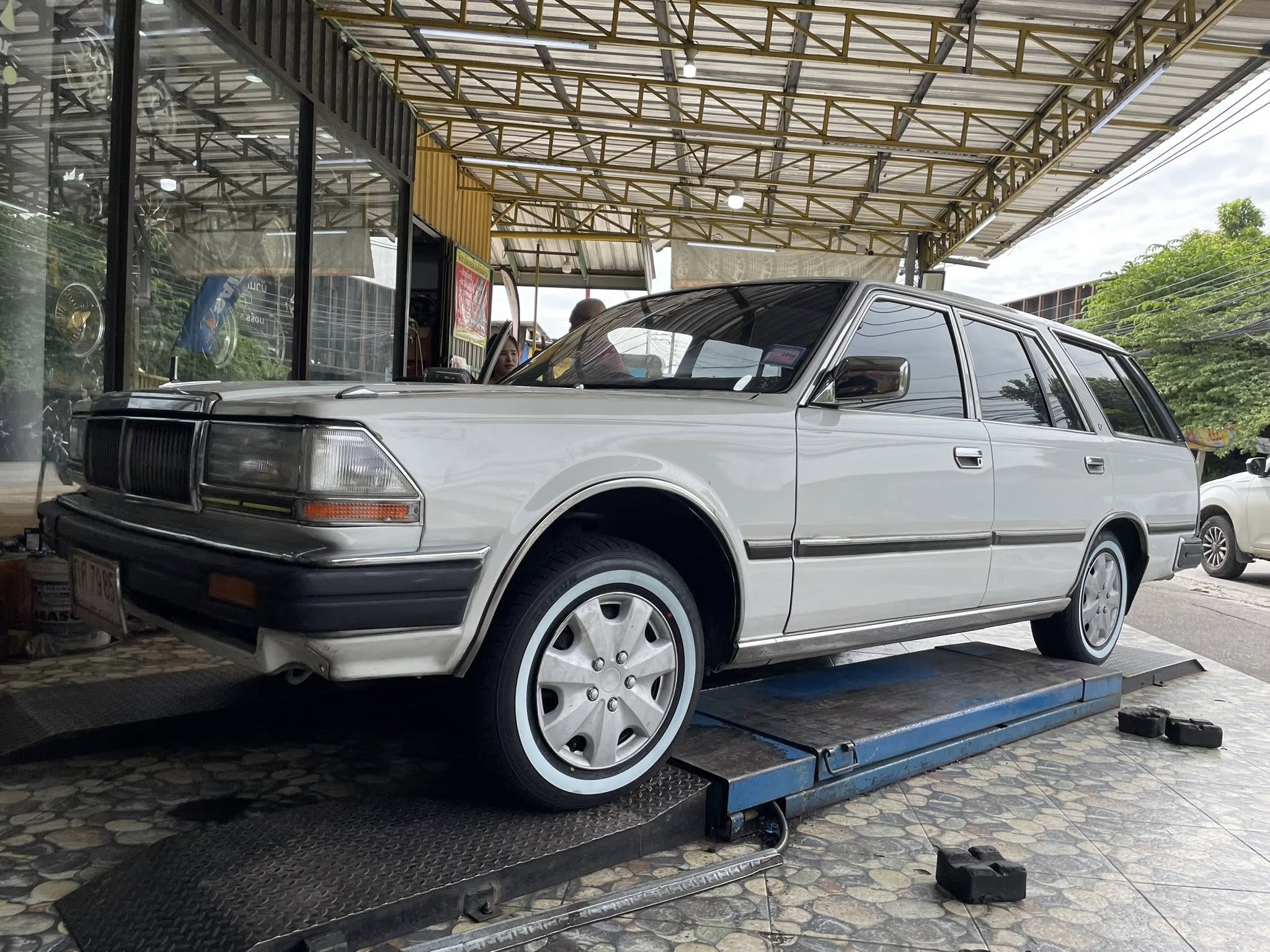 #NISSAN_CEDRIC V30 เปลี่ยนยาง 🛞🐘#SAILUN_ขอบขาวแท้_185/70R14