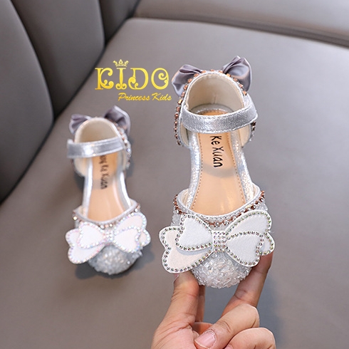 รองเท้าออกงานเด็ก(หน้าร้านอยู่รัชดา ลองได้)H139 สีเงิน