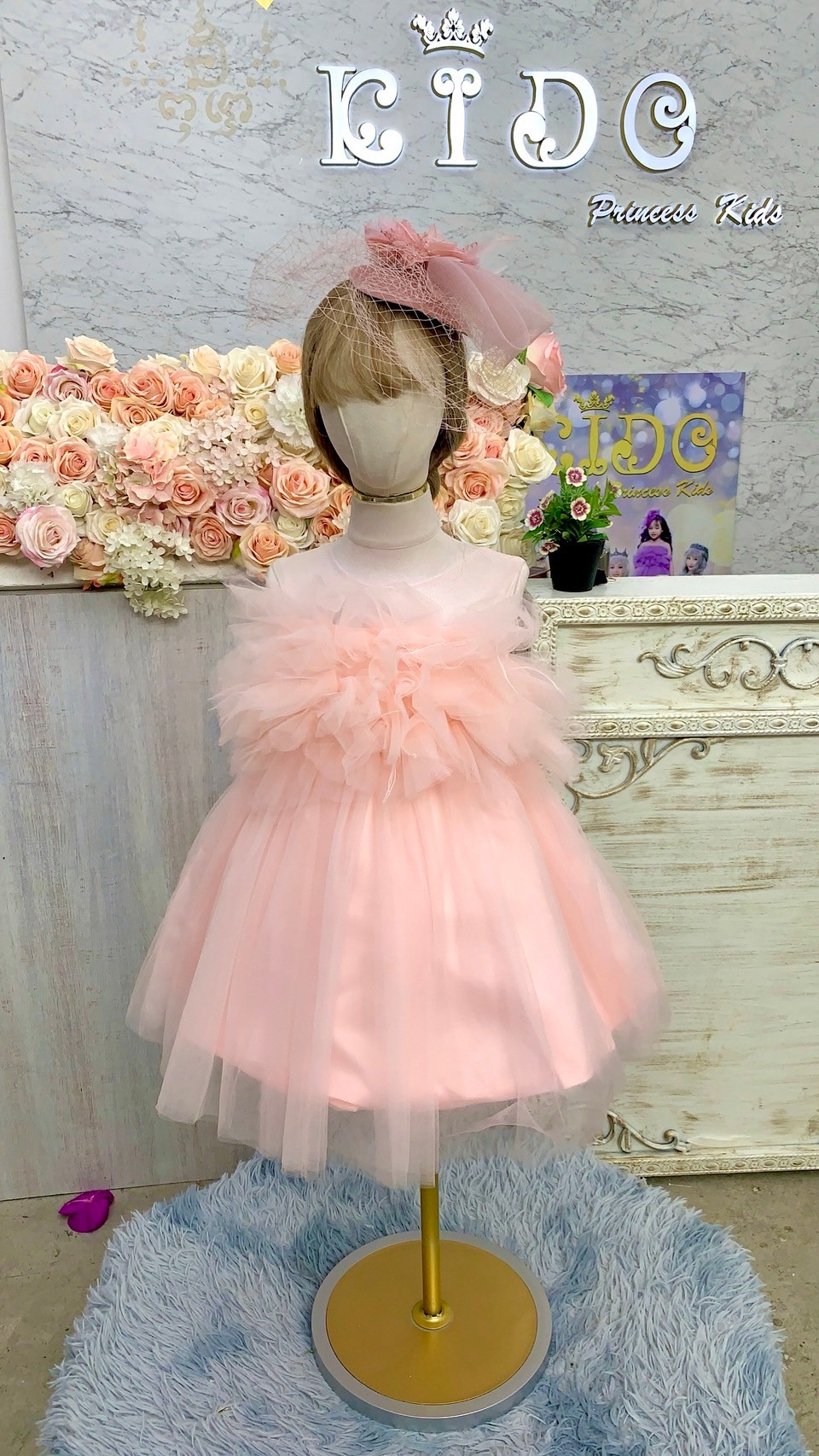 ชุดราตรีเด็ก(ร้านอยู่รัชดา ลองได้ถ่ายรูปจากชุดจริง)W19050 สีโอรส ฟูตรงอก