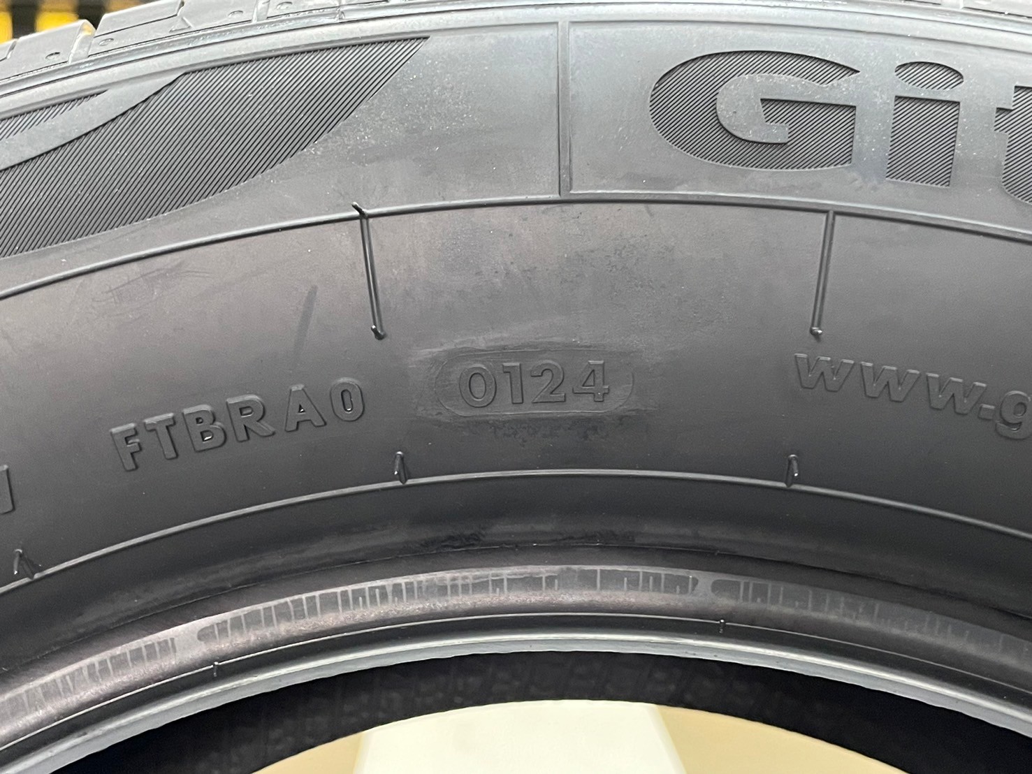 GITI Comfort F22 215/60R16 ยางคุณภาพดีนุ่มเงียบ ยางใหม่ปี2024