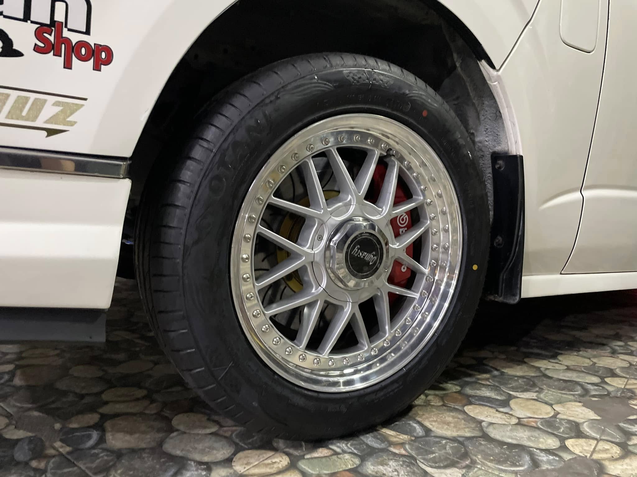 🚘 #TOYOTA_COMMUTER🛞 เปลี่ยนยาง #OTANI #KC2000 215/55R17