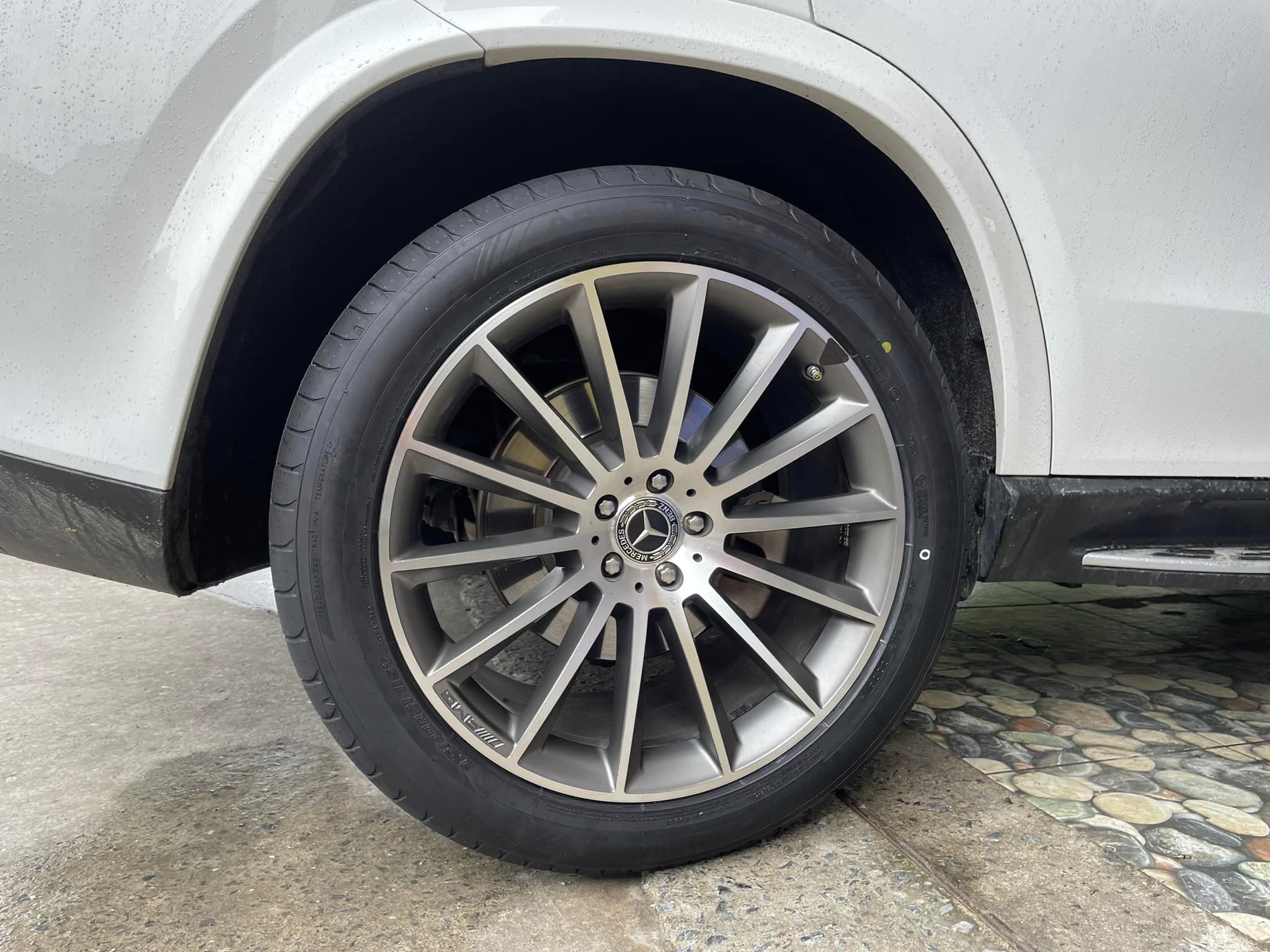 #BENZ_GLe300d 🚘 🛞🐘#YOKOHAMA_ADVAN SPORT V107 315/40R21