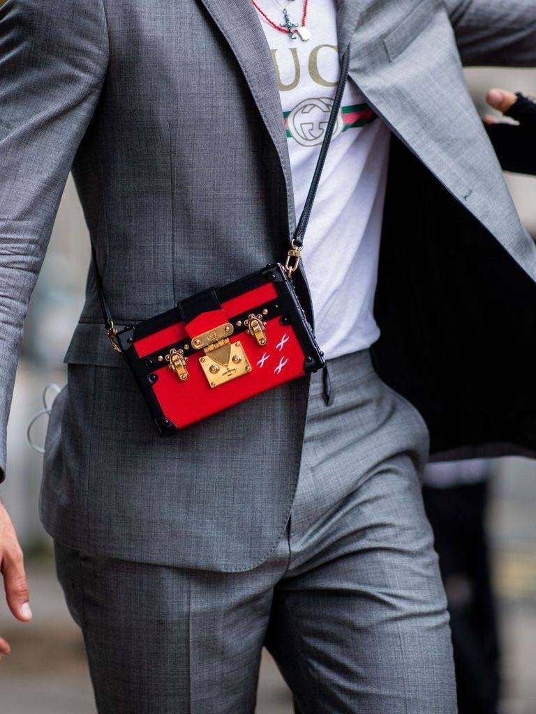 Lv Epi Petite Malle Trunk Bag สีแดง มือสอง