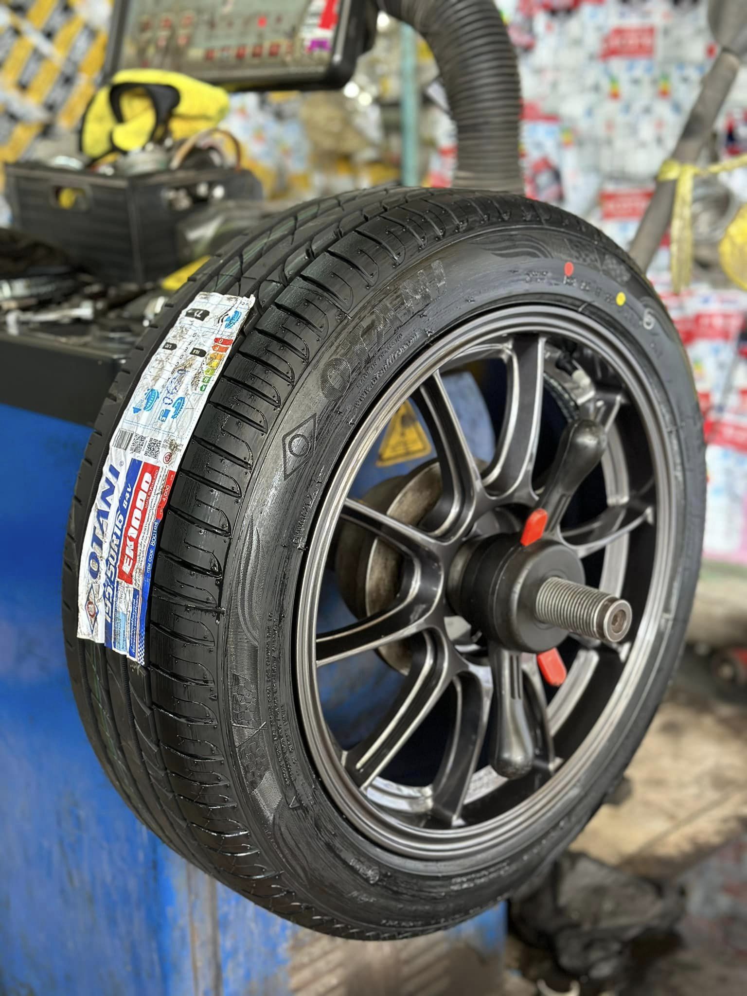 👉 ถูกใจวัยรุ่นสายเก๋ง 🚗🚘 🛞#TC105X 16x7 ET35 4x100🛞 สีไฮเปอร์แบล็ค #EmotionR BY #EmotionR พร้อมยางไทย #OTANI_EK1000 195/50R16 ⚙️ของแถมครบชุด🚗