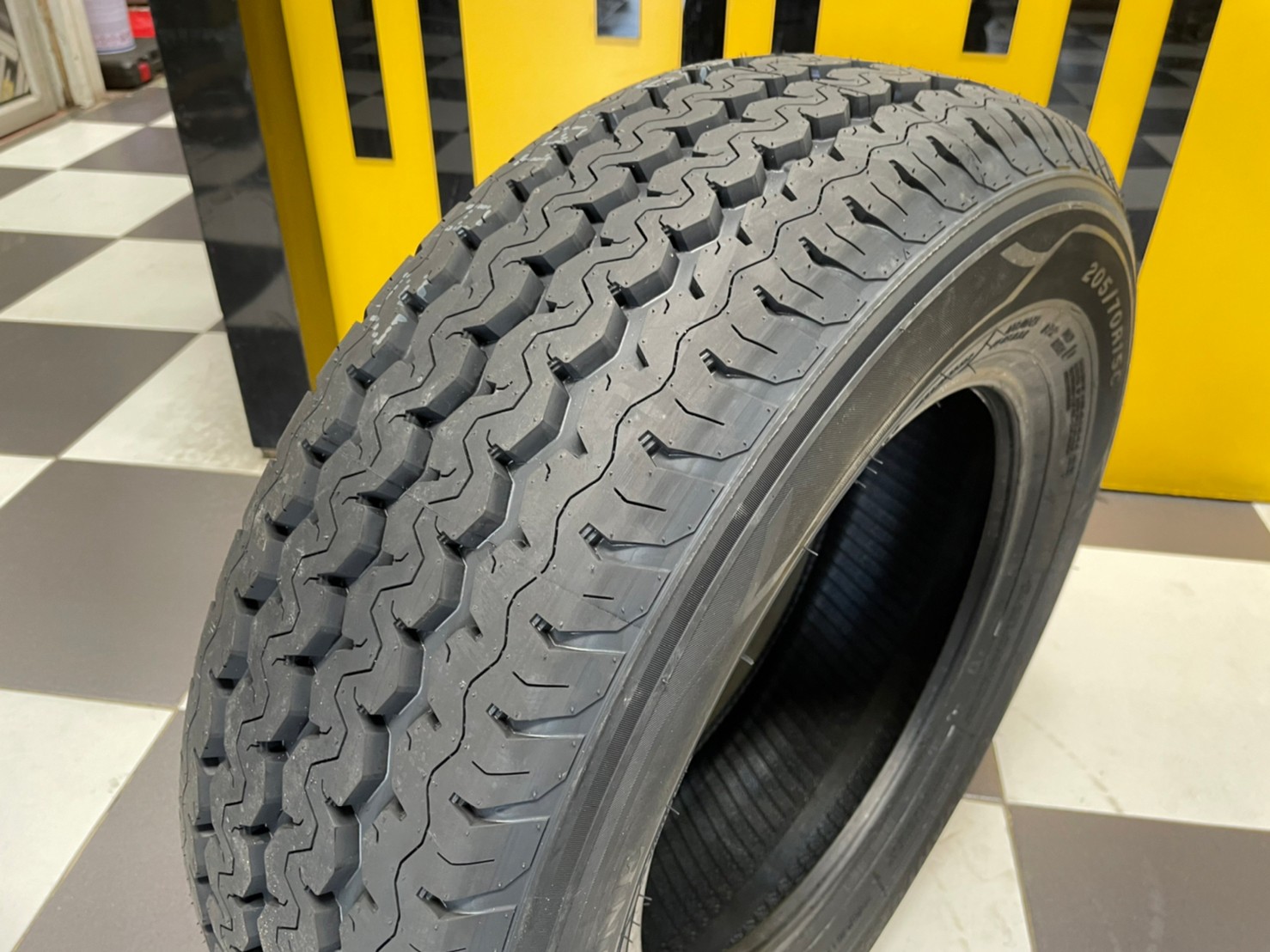 AUSTONE SP-102 205/70R15 ยางใหม่ปี2023