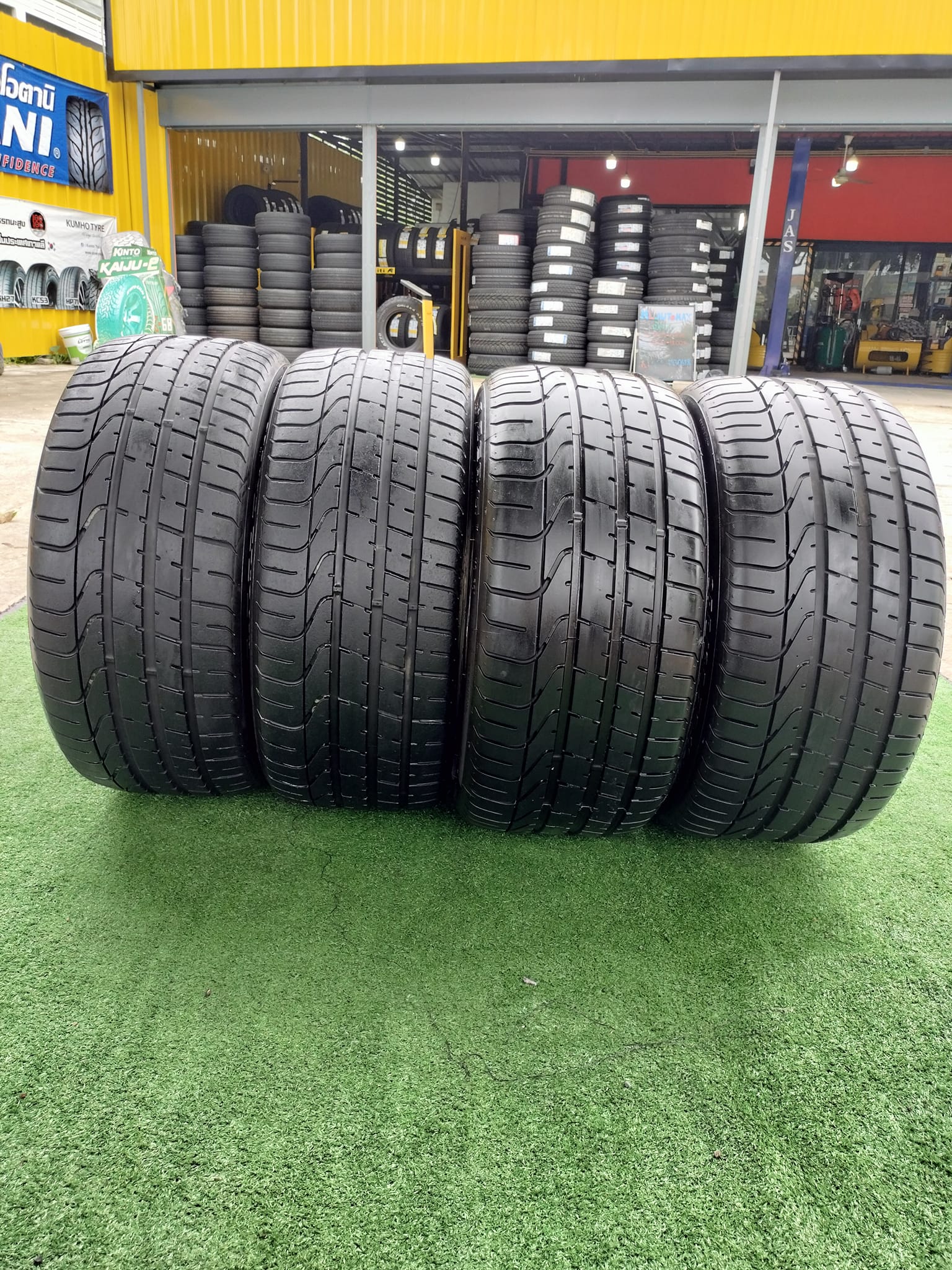 ยางมือ2 สภาพดี ขอบ18ยี่ห้อ Pirelli Pzero คู่หลัง 255/35ZR18