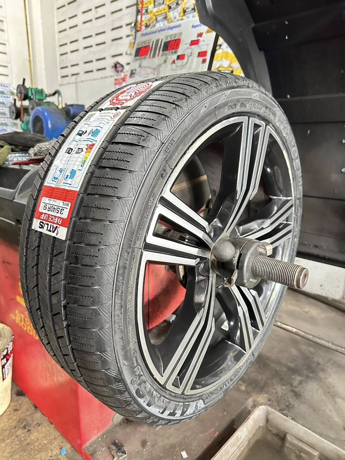 🚘 #VOLVO_V60 เปลี่ยนยาง #ATLAS_FORCE UHP_235/40R19