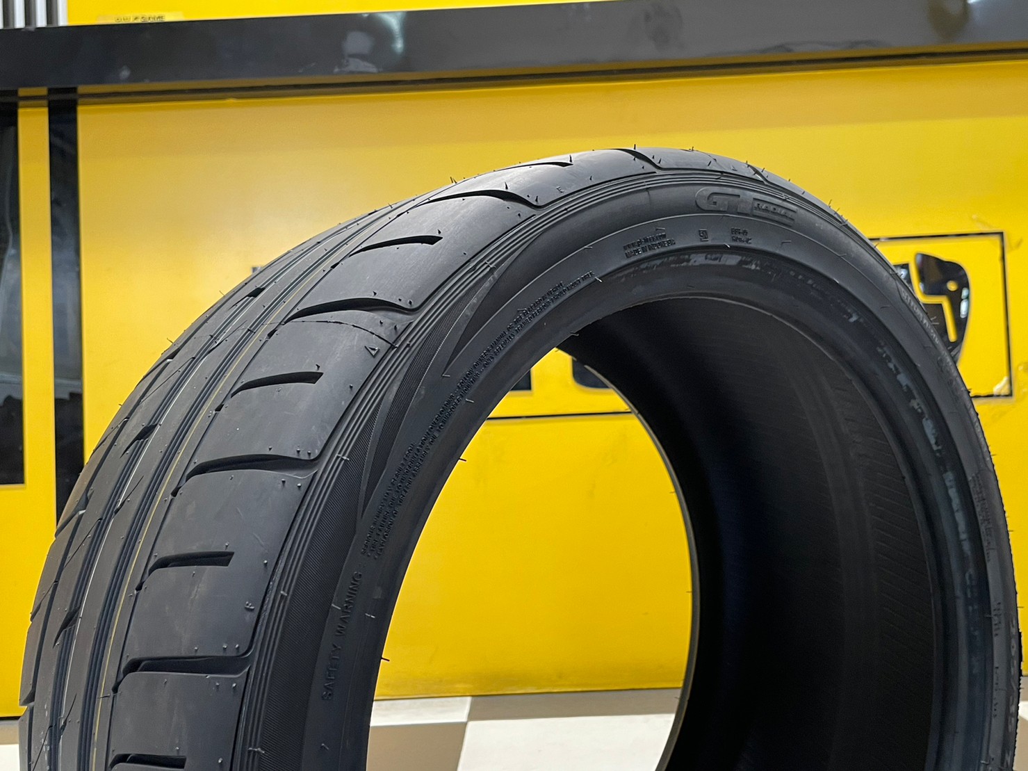ยาง GT RADIAL CHAMPIRO SX2 265/35R18 ยางใหม่ปี2023